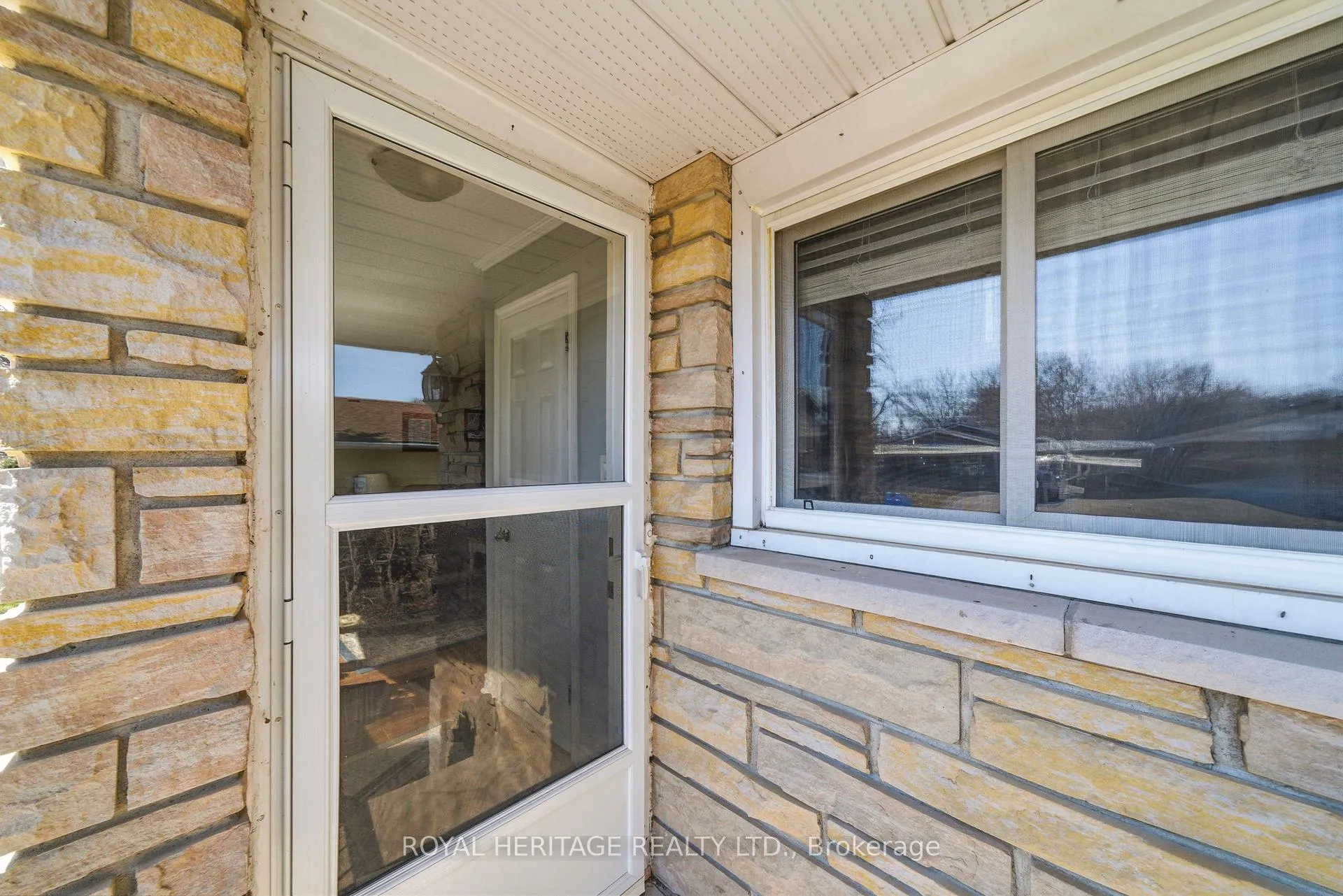 Photo 4 of 18 Panelas Crescent, Quinte West, Trenton Ward — HOMEH