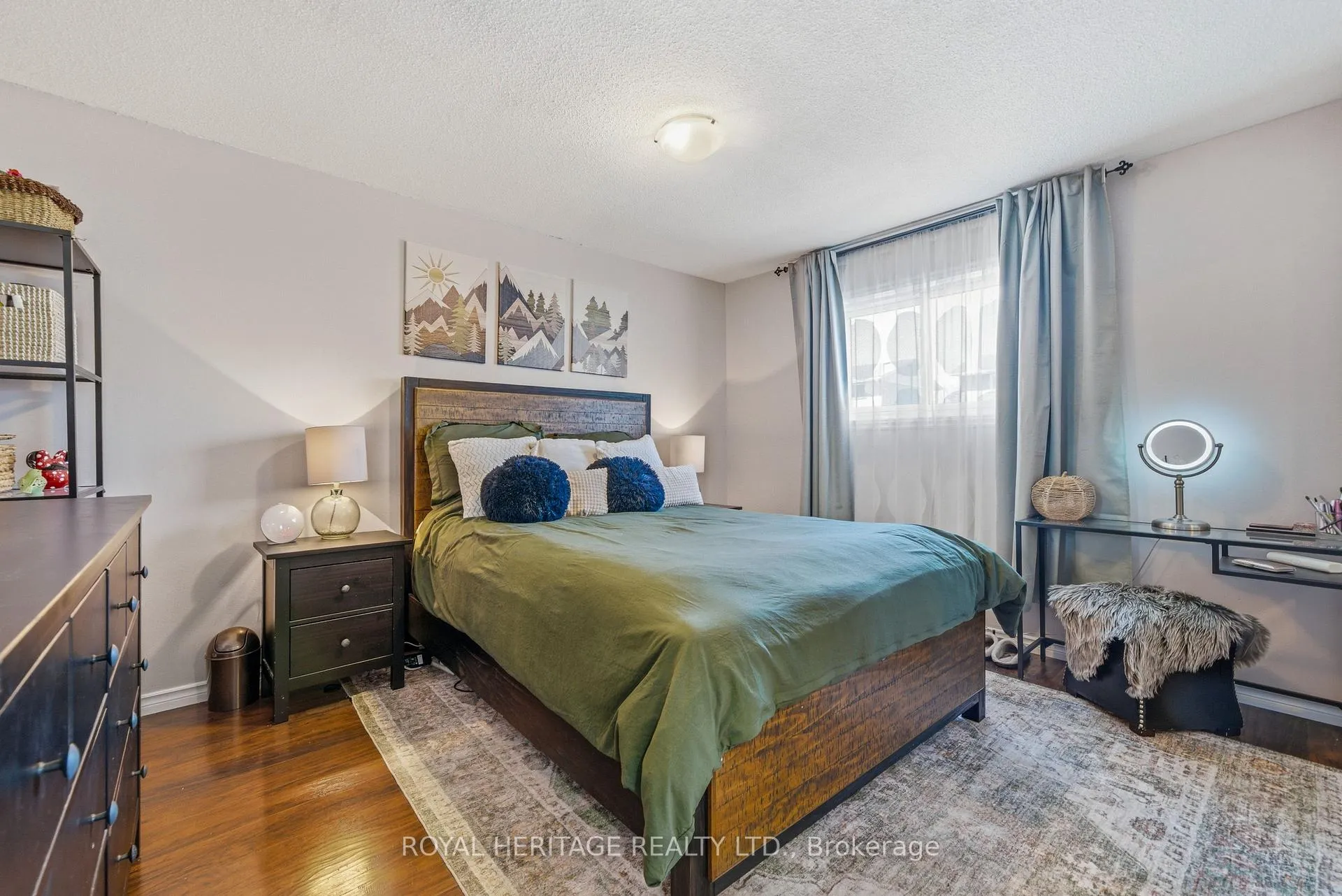 Photo 21 of 18 Panelas Crescent, Quinte West, Trenton Ward — HOMEH