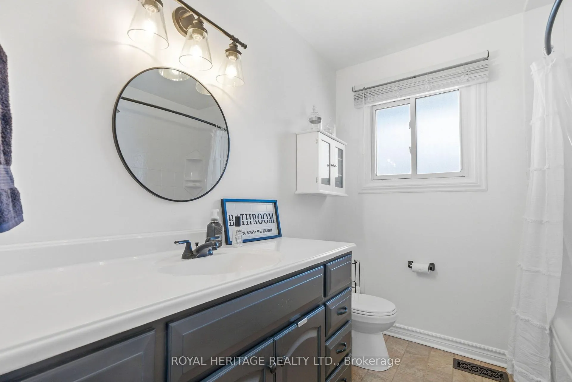 Photo 24 of 18 Panelas Crescent, Quinte West, Trenton Ward — HOMEH