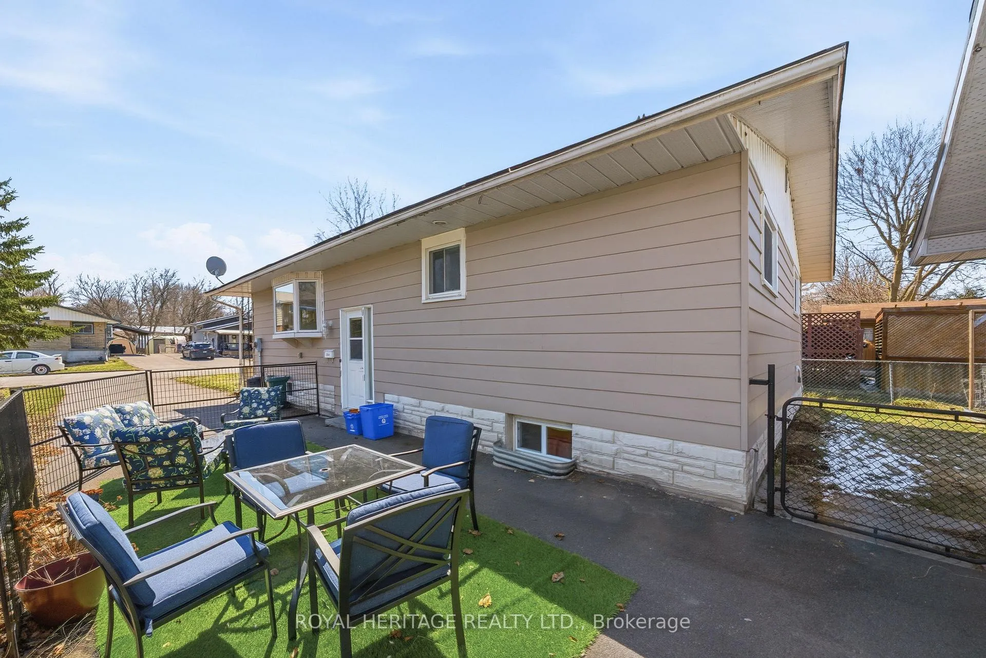 Photo 49 of 18 Panelas Crescent, Quinte West, Trenton Ward — HOMEH