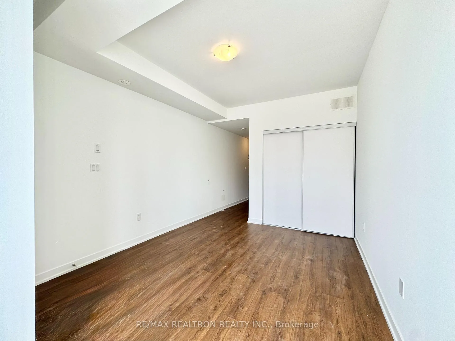 Photo 3 of 24 Turtle Island Road, Toronto, Englemount-Lawrence — HOMEH