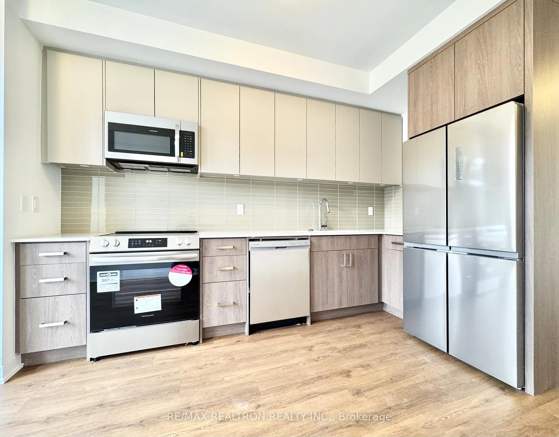 Photo 6 of 24 Turtle Island Road, Toronto, Englemount-Lawrence — HOMEH