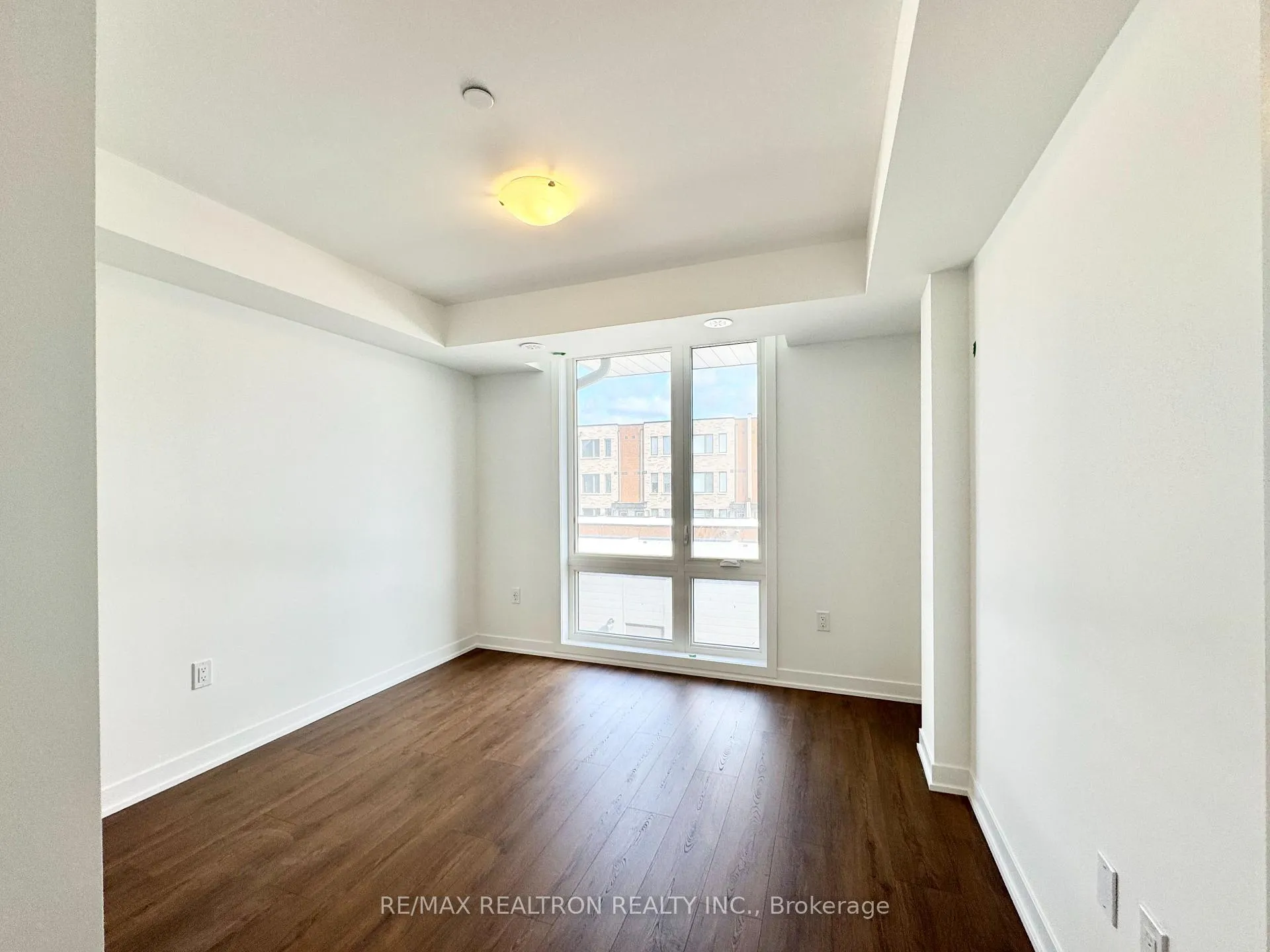 Photo 7 of 24 Turtle Island Road, Toronto, Englemount-Lawrence — HOMEH