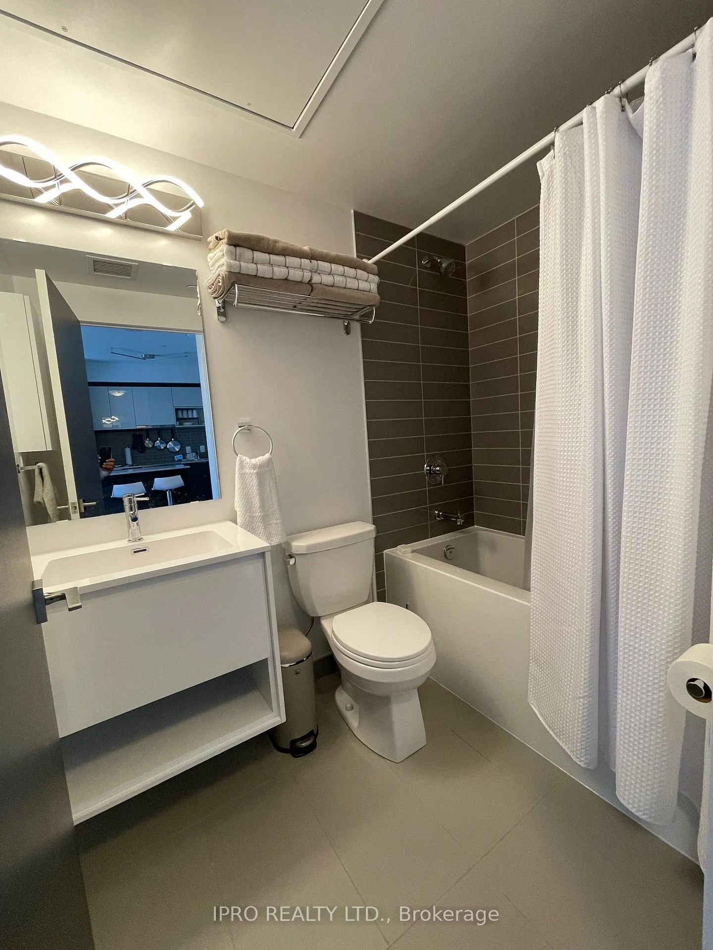 Photo 11 of Unit 1510, 159 Wellesley Street E, Toronto, Cabbagetown-South St. James Town — HOMEH