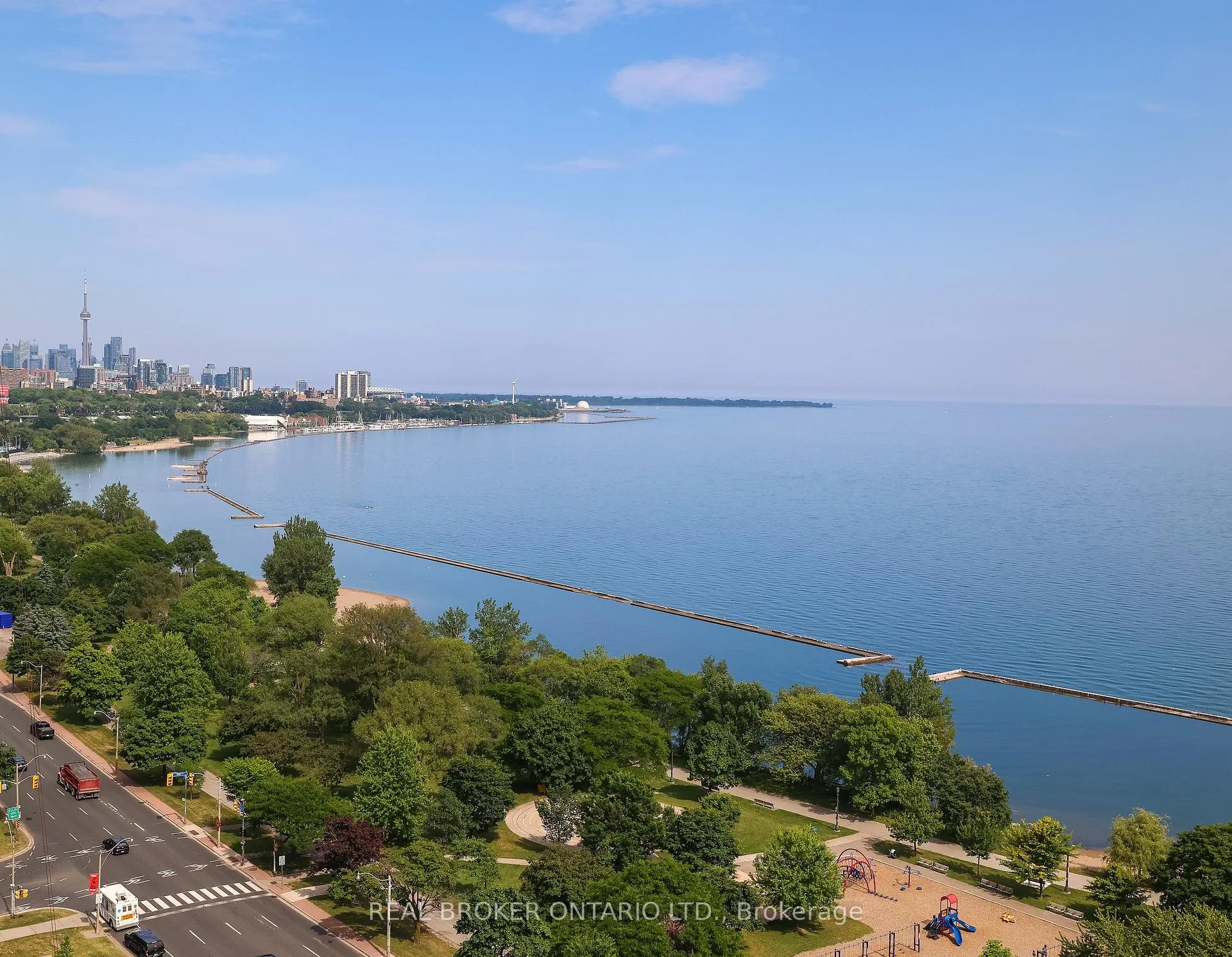 Front of Unit 2006, 1926 Lake Shore Boulevard W