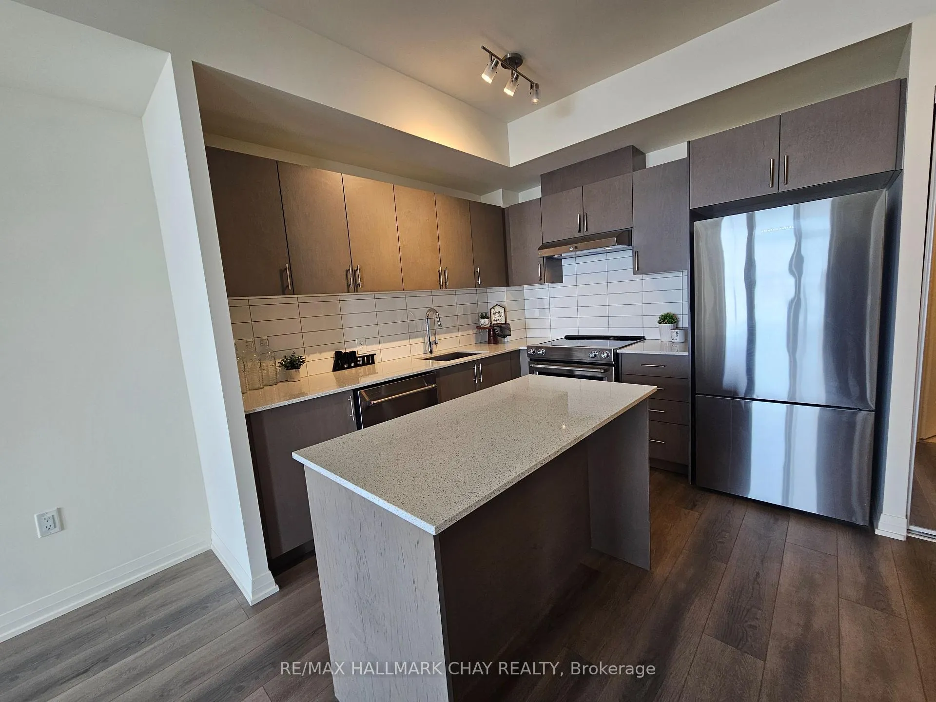 Front of Unit 525, 9000 Jane Street