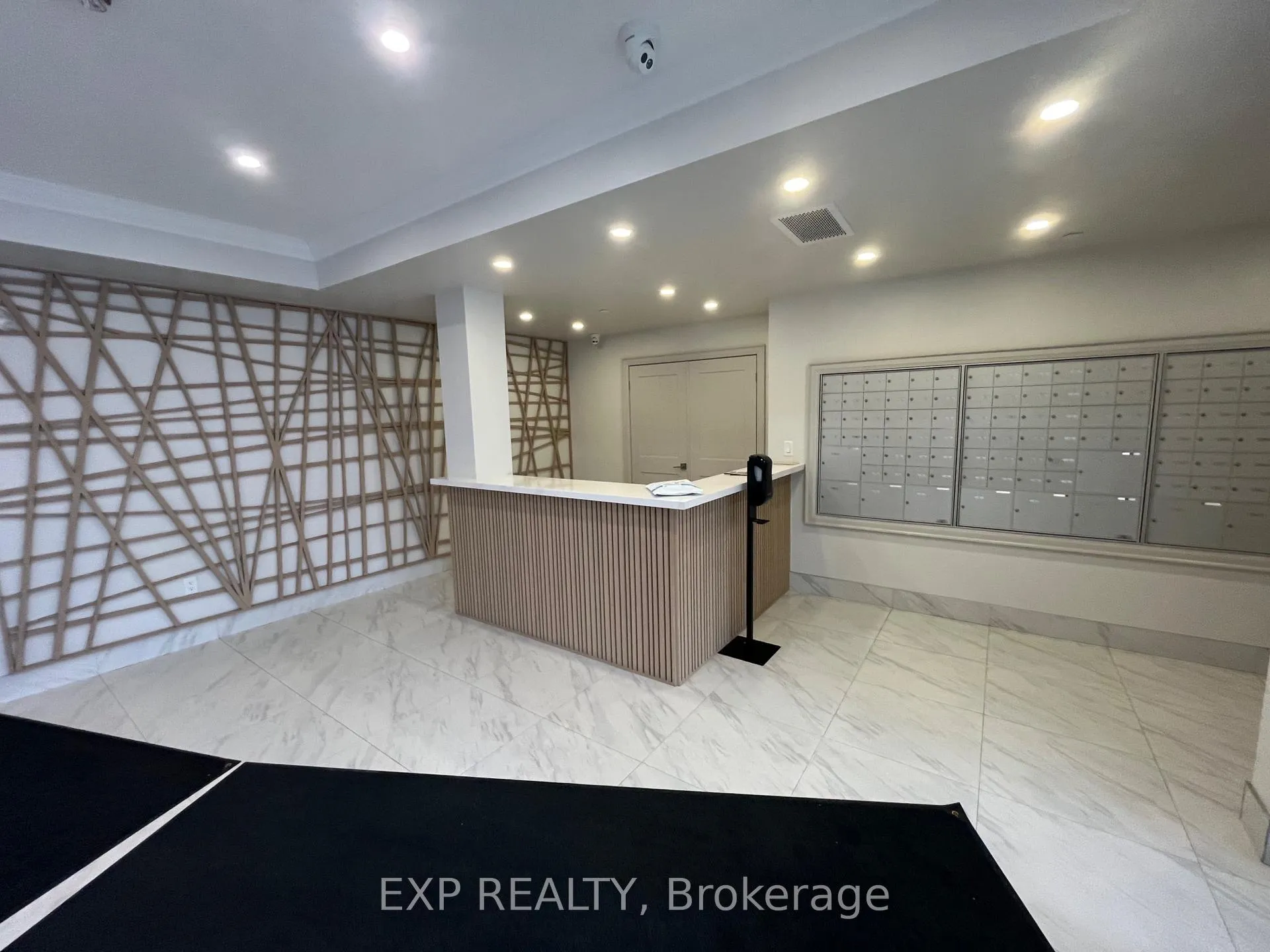 Photo 7 of Unit 113, 50 Lakebreeze Drive, Clarington, Newcastle — HOMEH