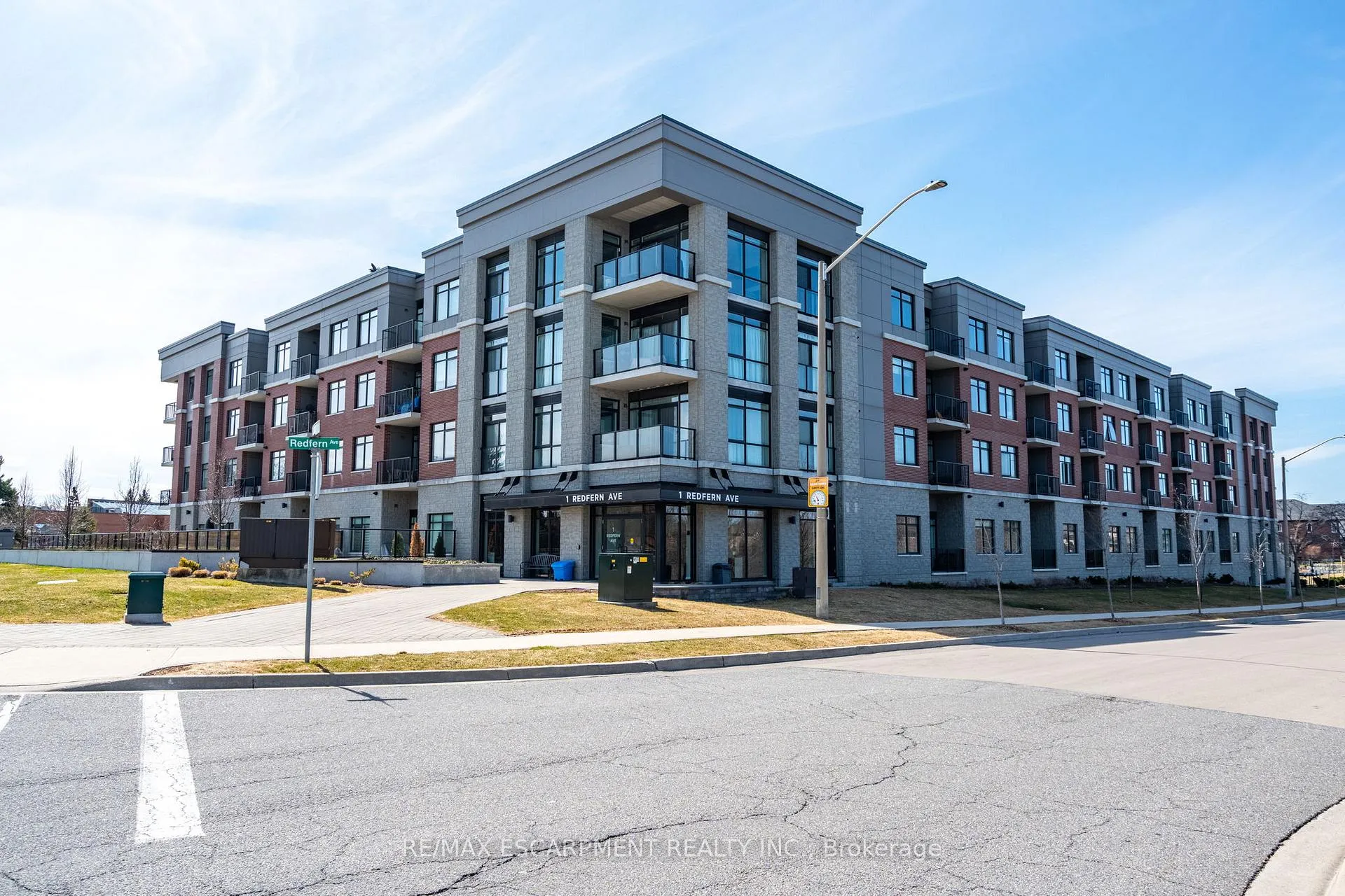 Front of Unit 441, 1 Redfern Avenue
