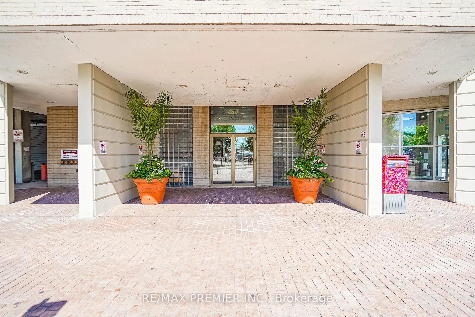 Photo 6 of Unit Unit 601, 250 Queens Quay Boulevard W, Toronto, Waterfront Communities — HOMEH