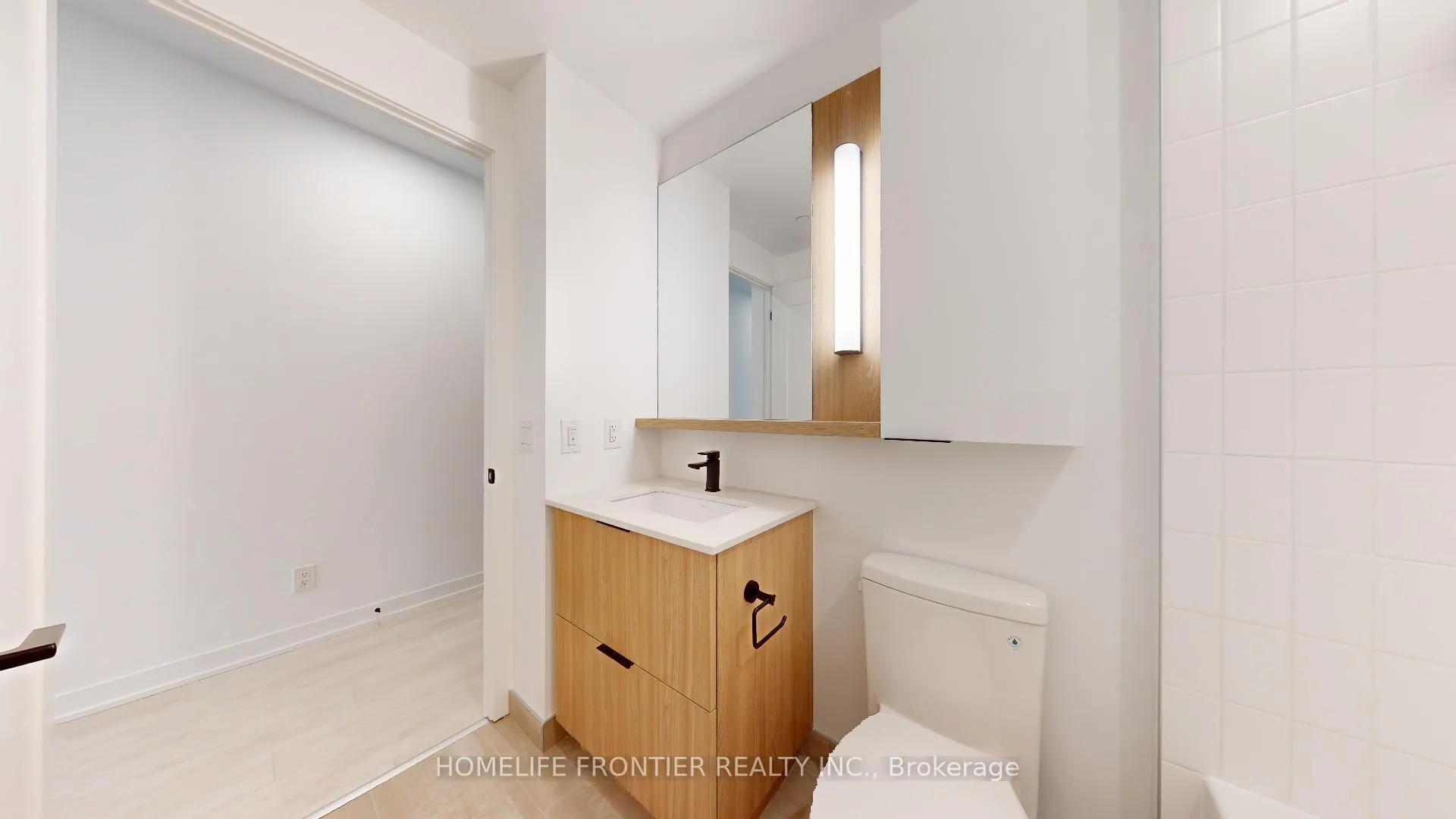 Photo 10 of Unit 904, 5 Defries Street, Toronto, Regent Park — HOMEH