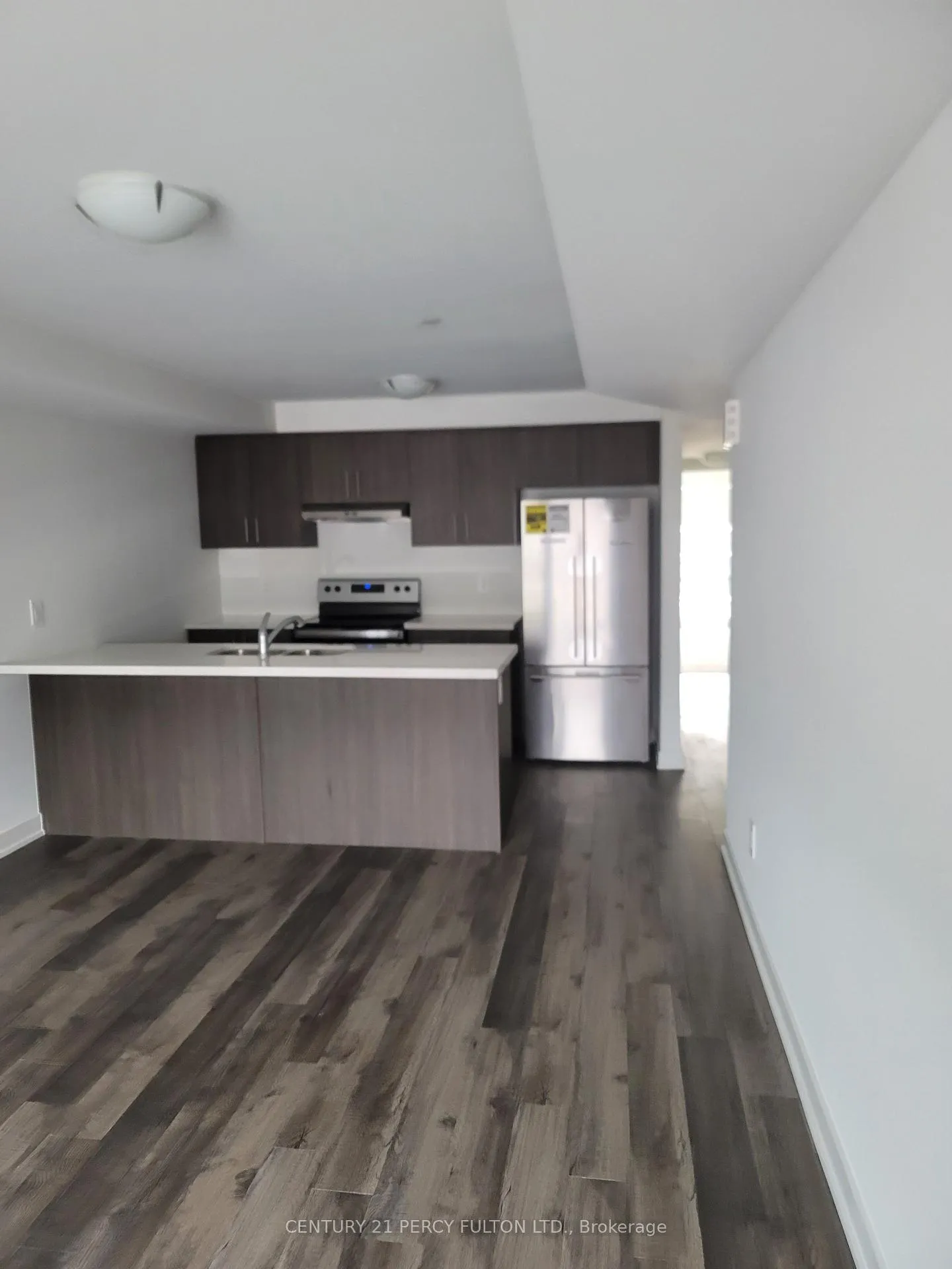 Photo 6 of Unit 8, 35 Romilly Avenue N, Brampton, Northwest Brampton — HOMEH
