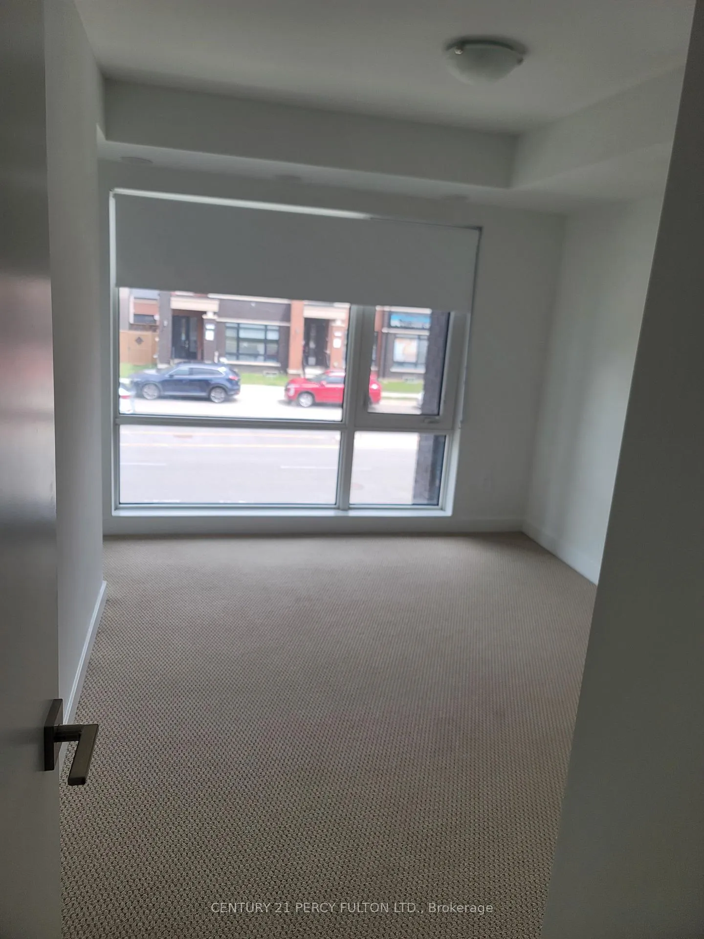 Photo 7 of Unit 8, 35 Romilly Avenue N, Brampton, Northwest Brampton — HOMEH