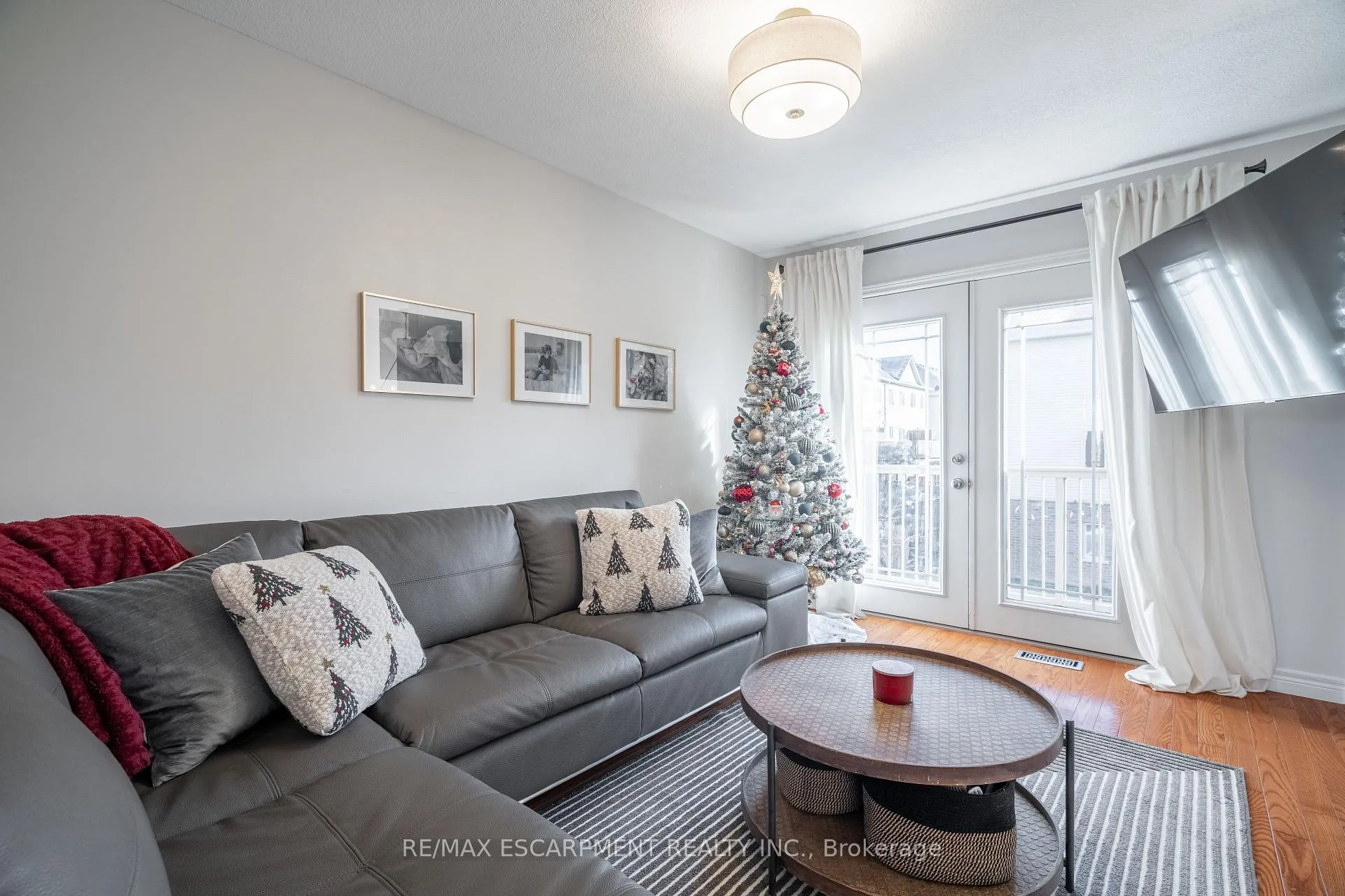 Photo 4 of Unit 6, 25 Viking Drive, Hamilton, Binbrook — HOMEH