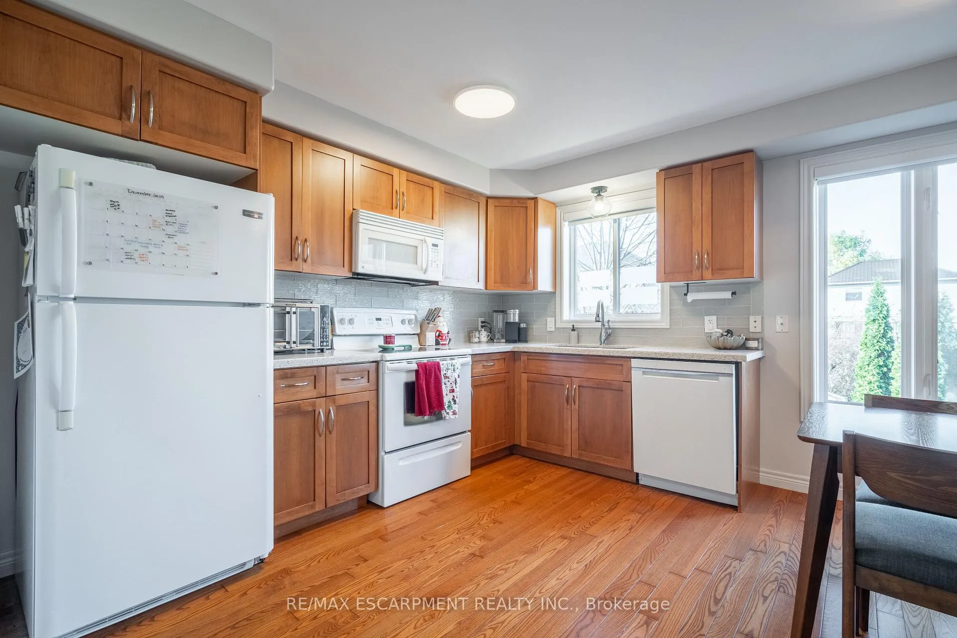 Photo 7 of Unit 6, 25 Viking Drive, Hamilton, Binbrook — HOMEH