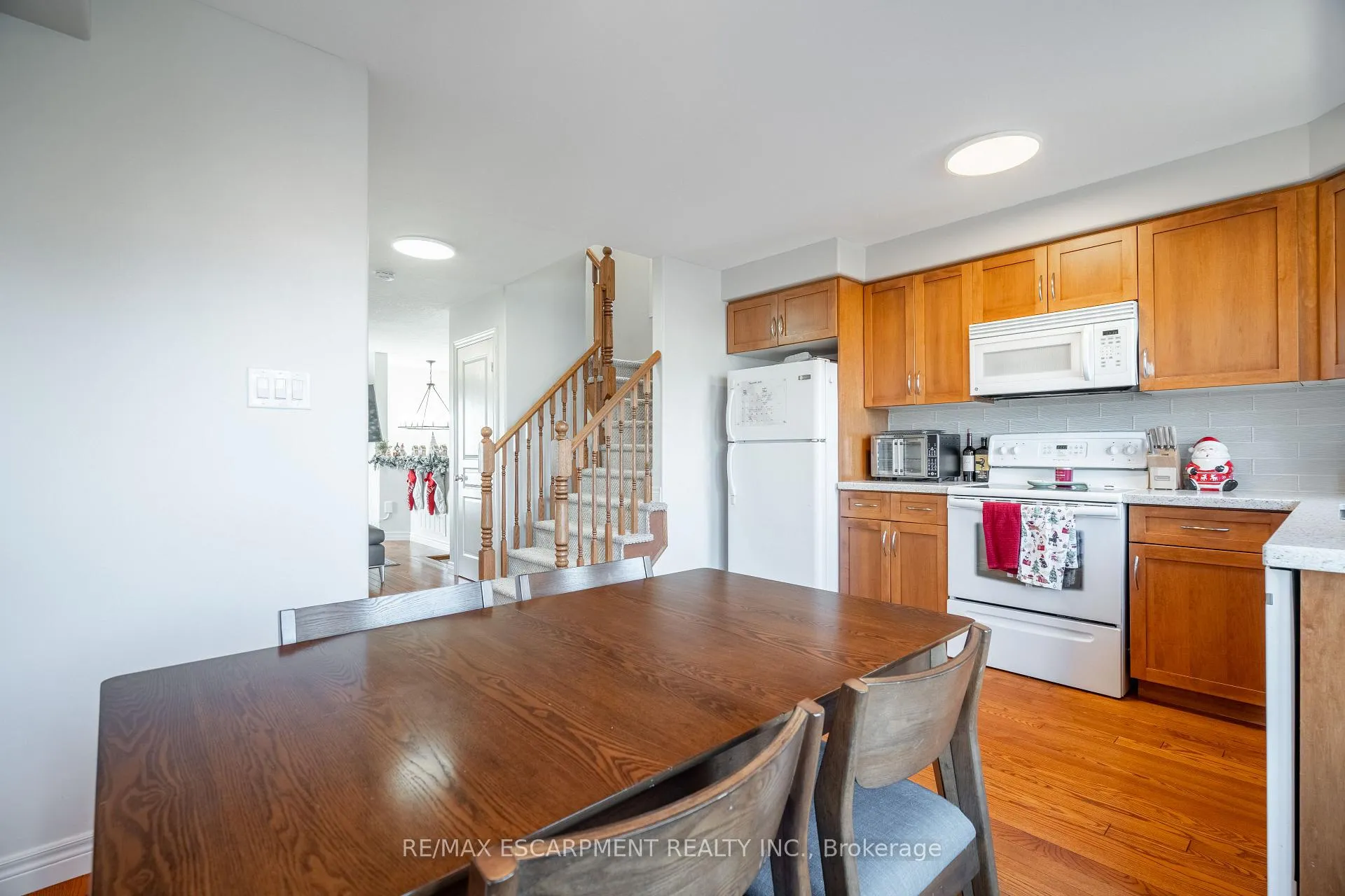 Photo 10 of Unit 6, 25 Viking Drive, Hamilton, Binbrook — HOMEH