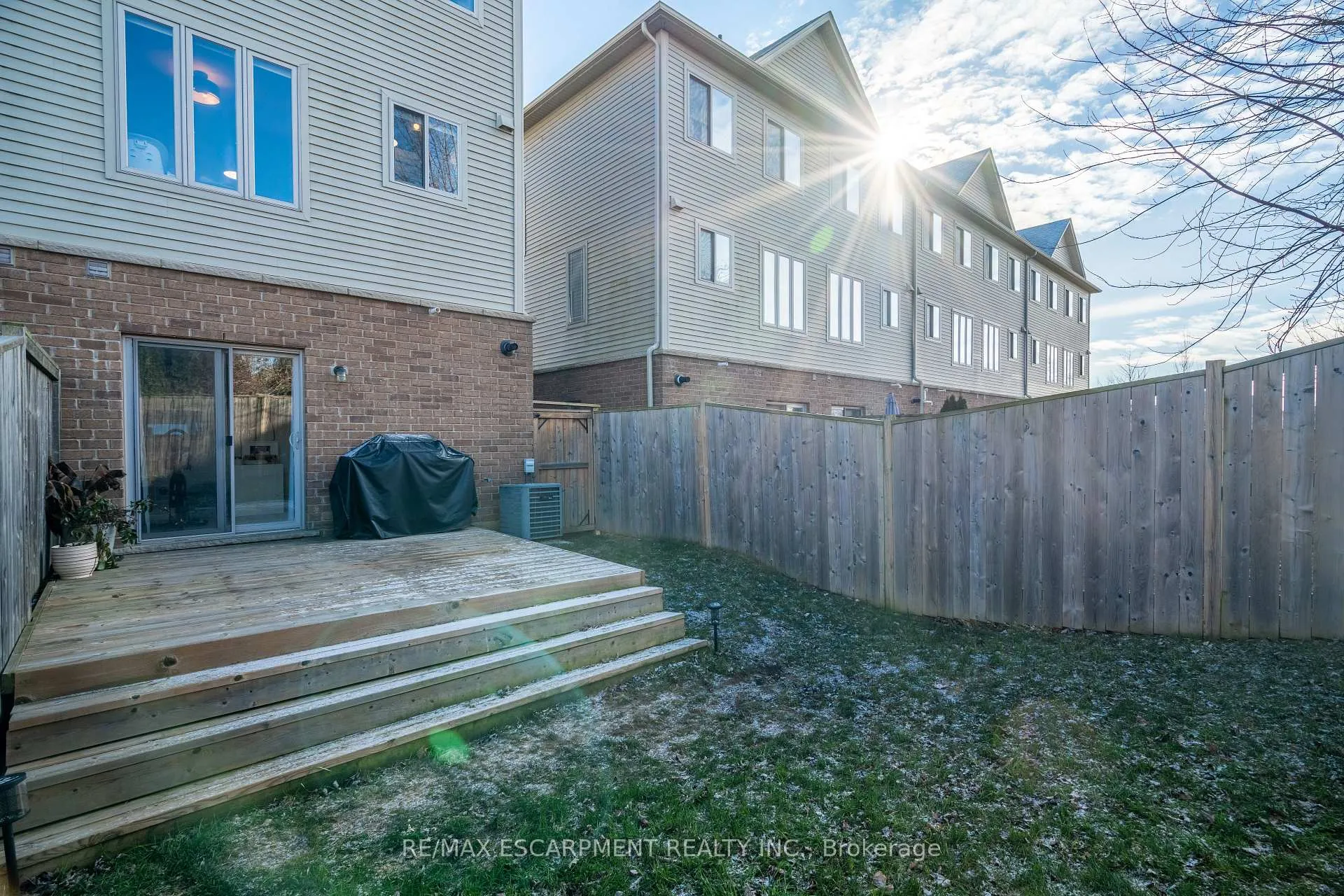 Photo 24 of Unit 6, 25 Viking Drive, Hamilton, Binbrook — HOMEH