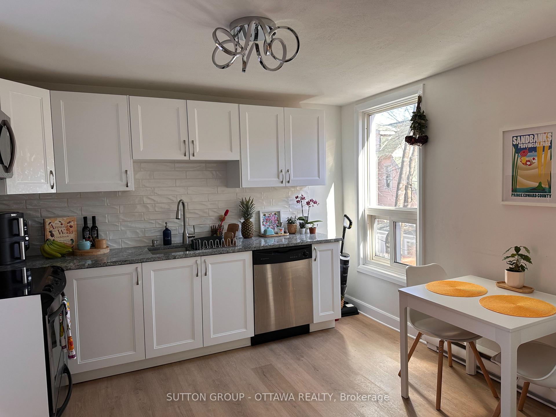 Photo 3 of Unit 2, 37 Melgund Avenue, Ottawa, Glebe — HOMEH