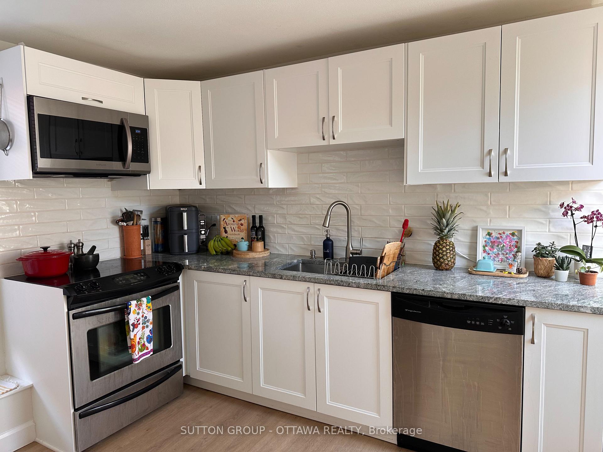 Photo 4 of Unit 2, 37 Melgund Avenue, Ottawa, Glebe — HOMEH