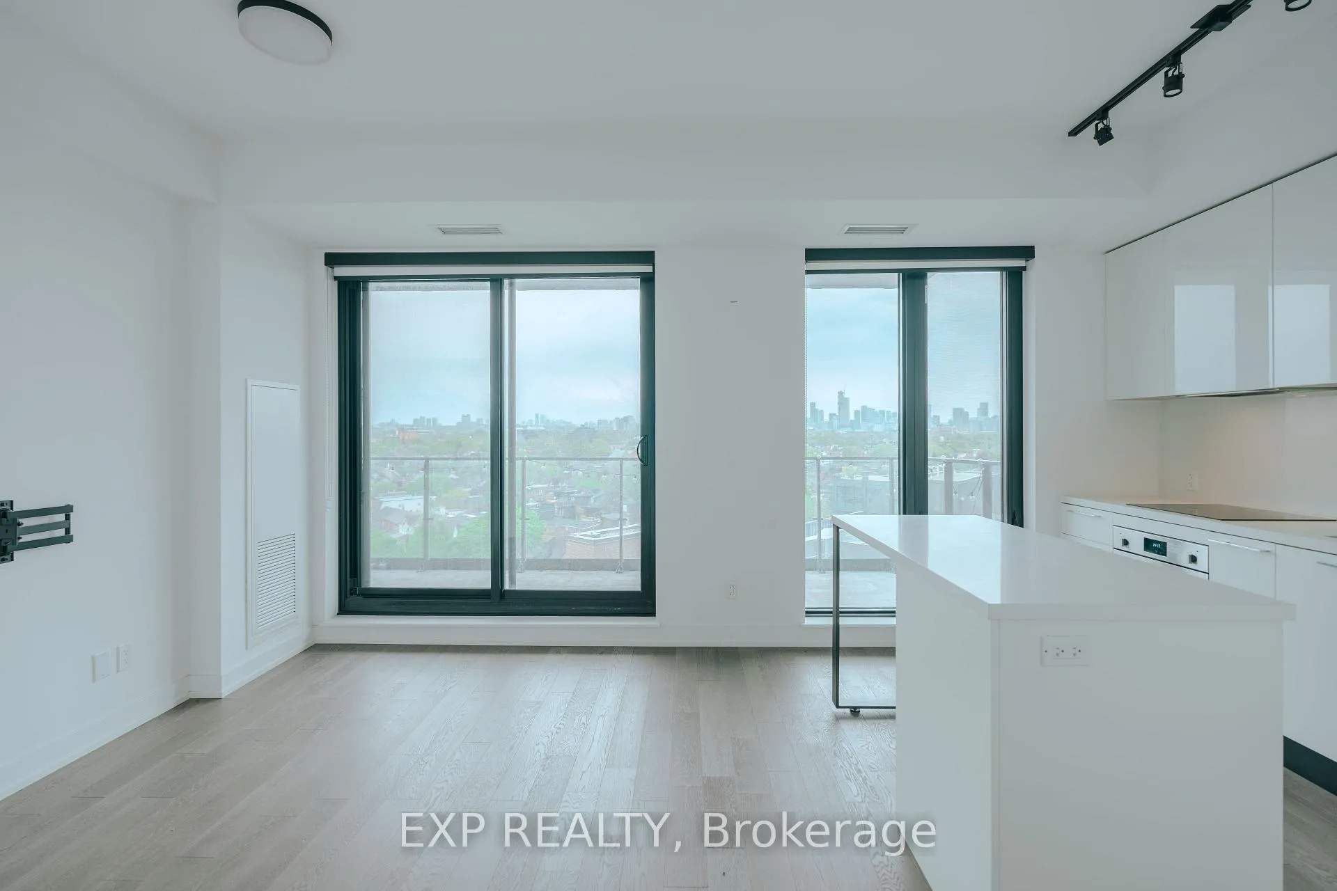 Photo 7 of Unit 1008, 200 Sudbury Street, Toronto, Little Portugal — HOMEH