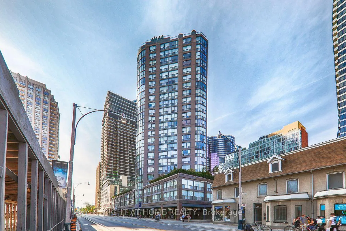 Front of Unit 2407, 24 Wellesley Street W