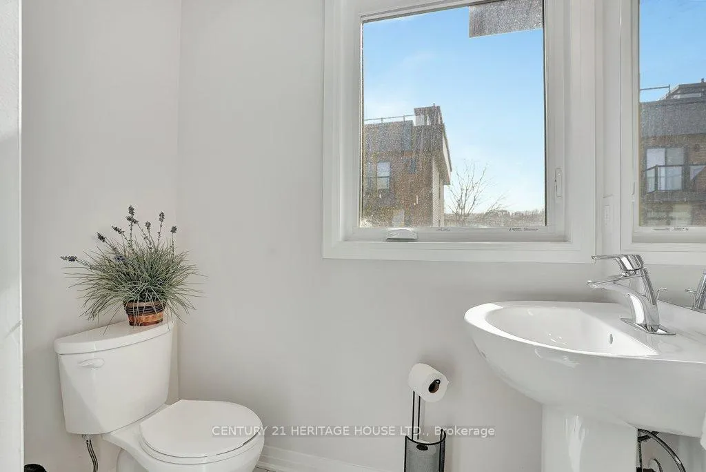 Photo 24 of Unit 31, 2 Willow Street, Brant, Paris — HOMEH