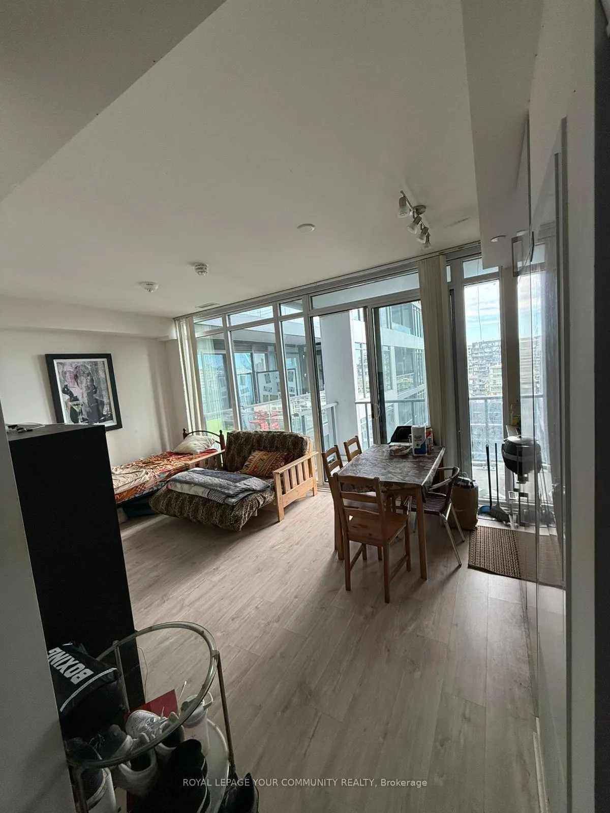 Photo 12 of Unit 1401, 576 Front Street W, Toronto, Waterfront Communities — HOMEH
