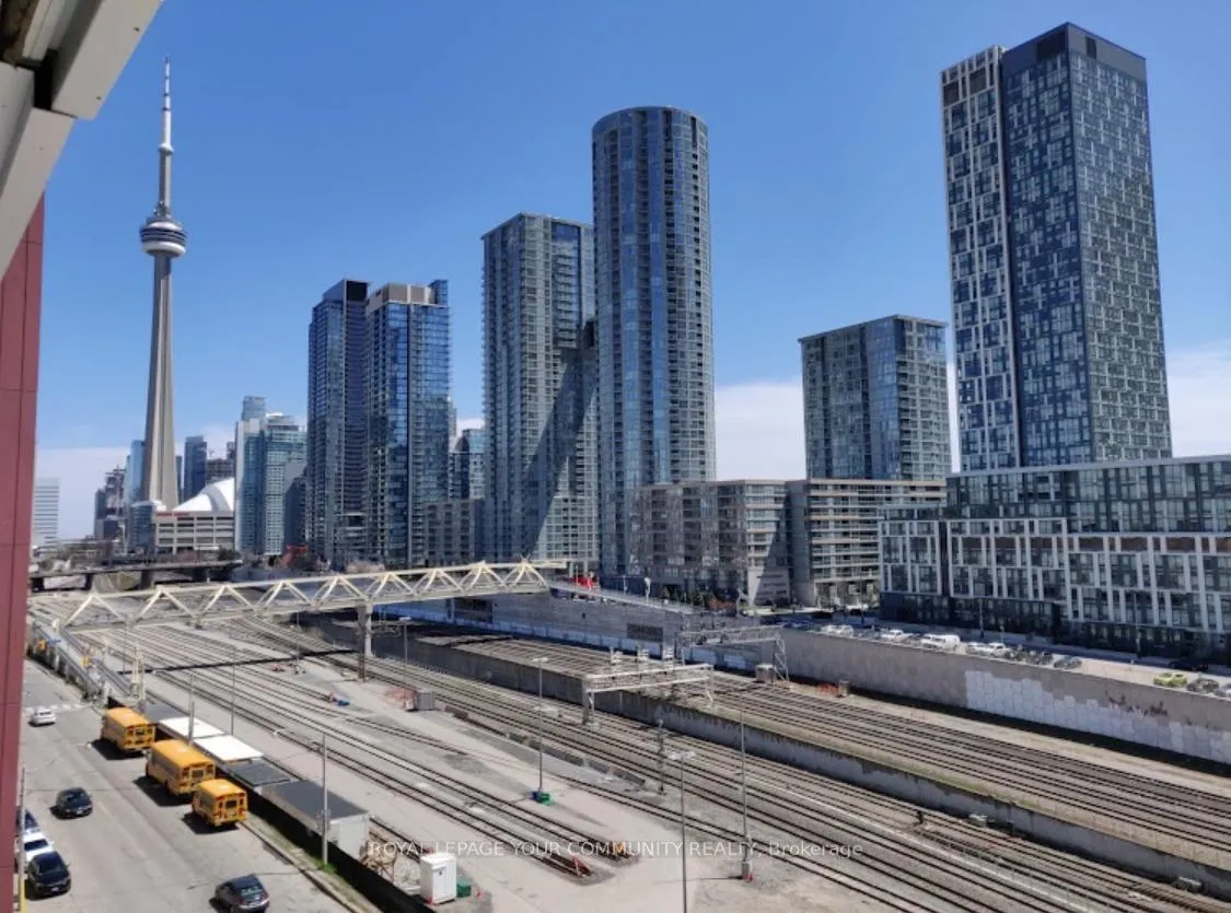 Photo 32 of Unit 1401, 576 Front Street W, Toronto, Waterfront Communities — HOMEH