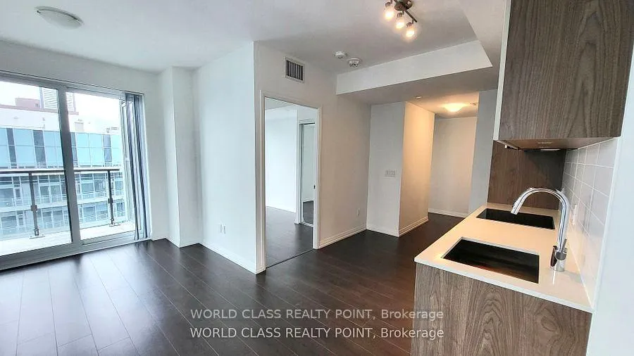 Front of Unit 5005, 8 Widmer Street