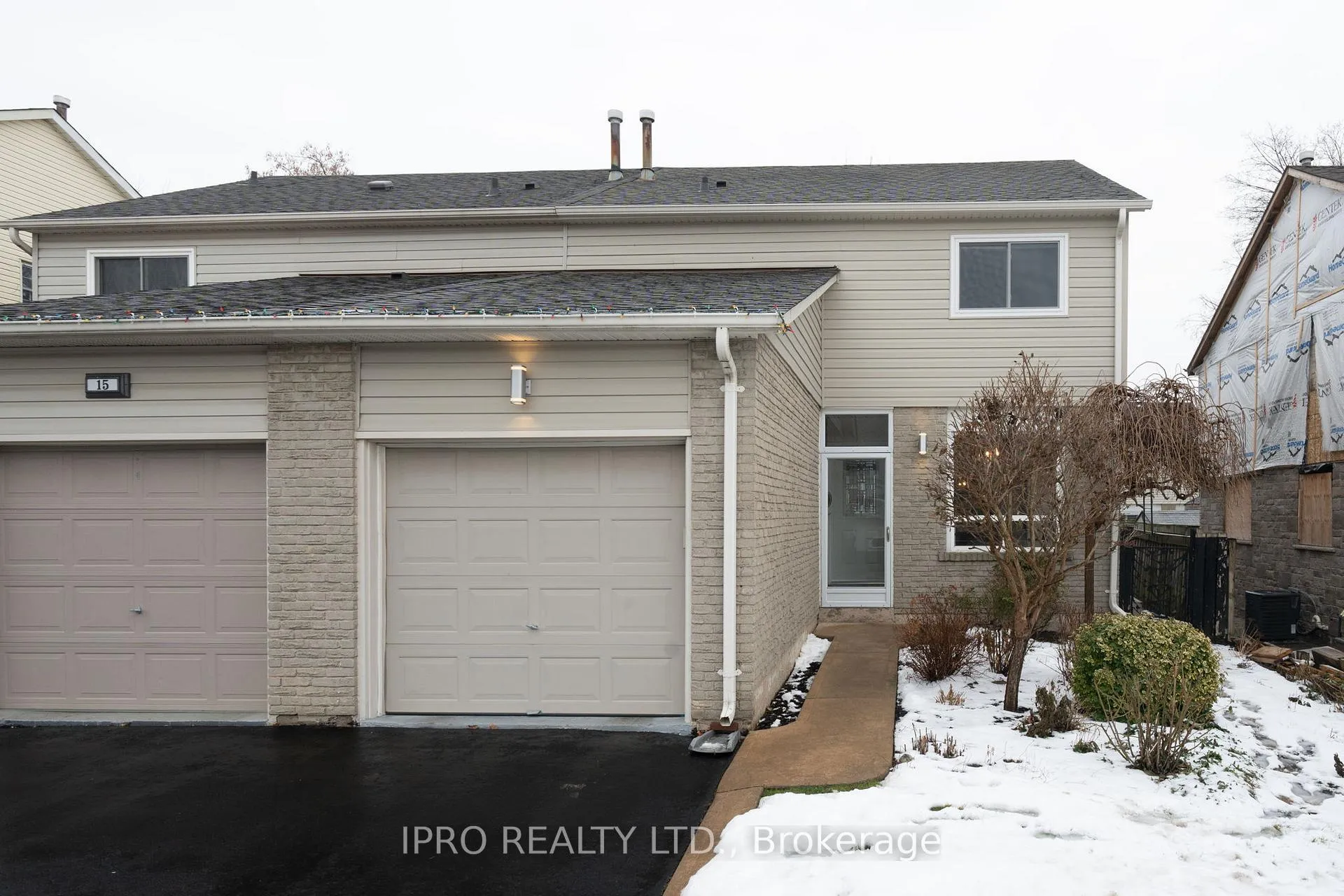Photo 1 of 13 Sparklett Crescent, Brampton, Heart Lake East — HOMEH