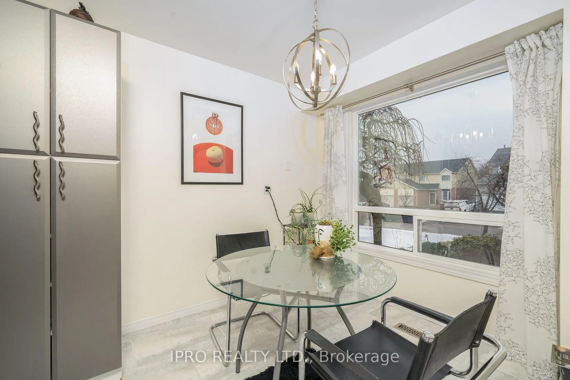 Photo 11 of 13 Sparklett Crescent, Brampton, Heart Lake East — HOMEH