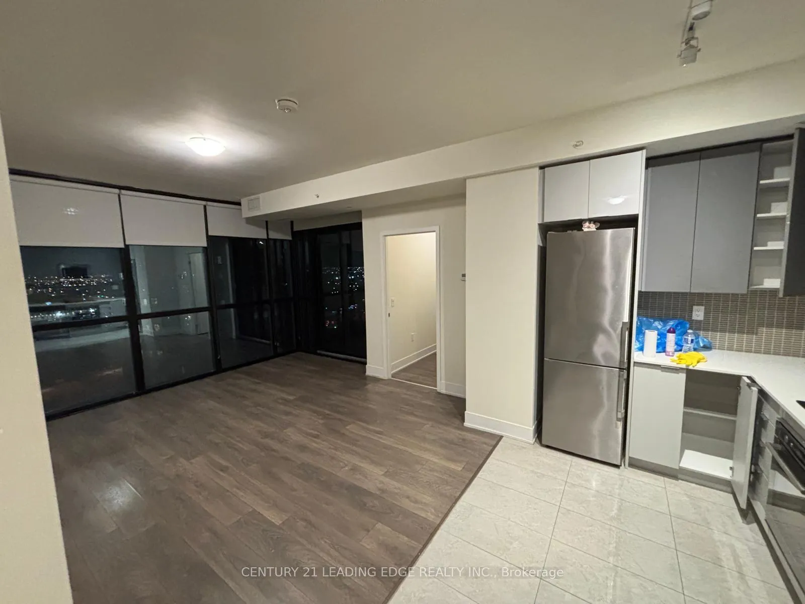 Photo 3 of Unit 1503, 2916 Hwy 7, Vaughan, Concord — HOMEH