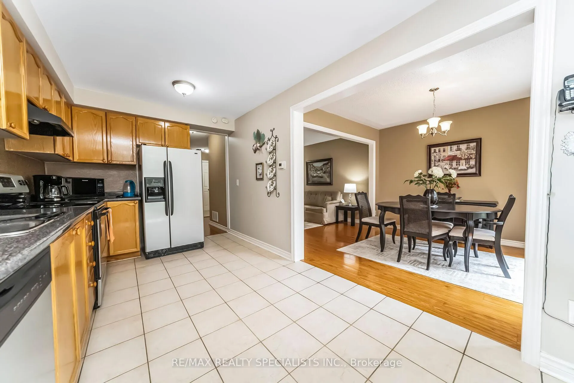 Photo 13 of 39 Heathcliffe Square, Brampton, Central Park — HOMEH