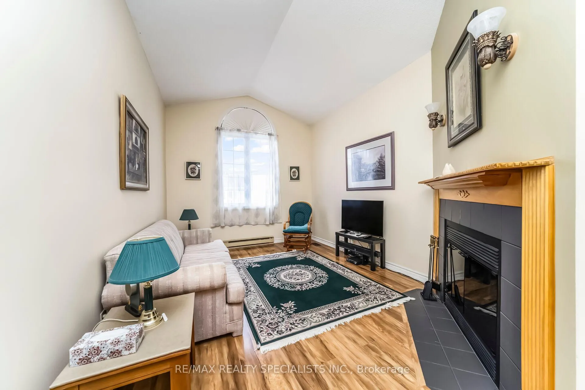 Photo 19 of 39 Heathcliffe Square, Brampton, Central Park — HOMEH