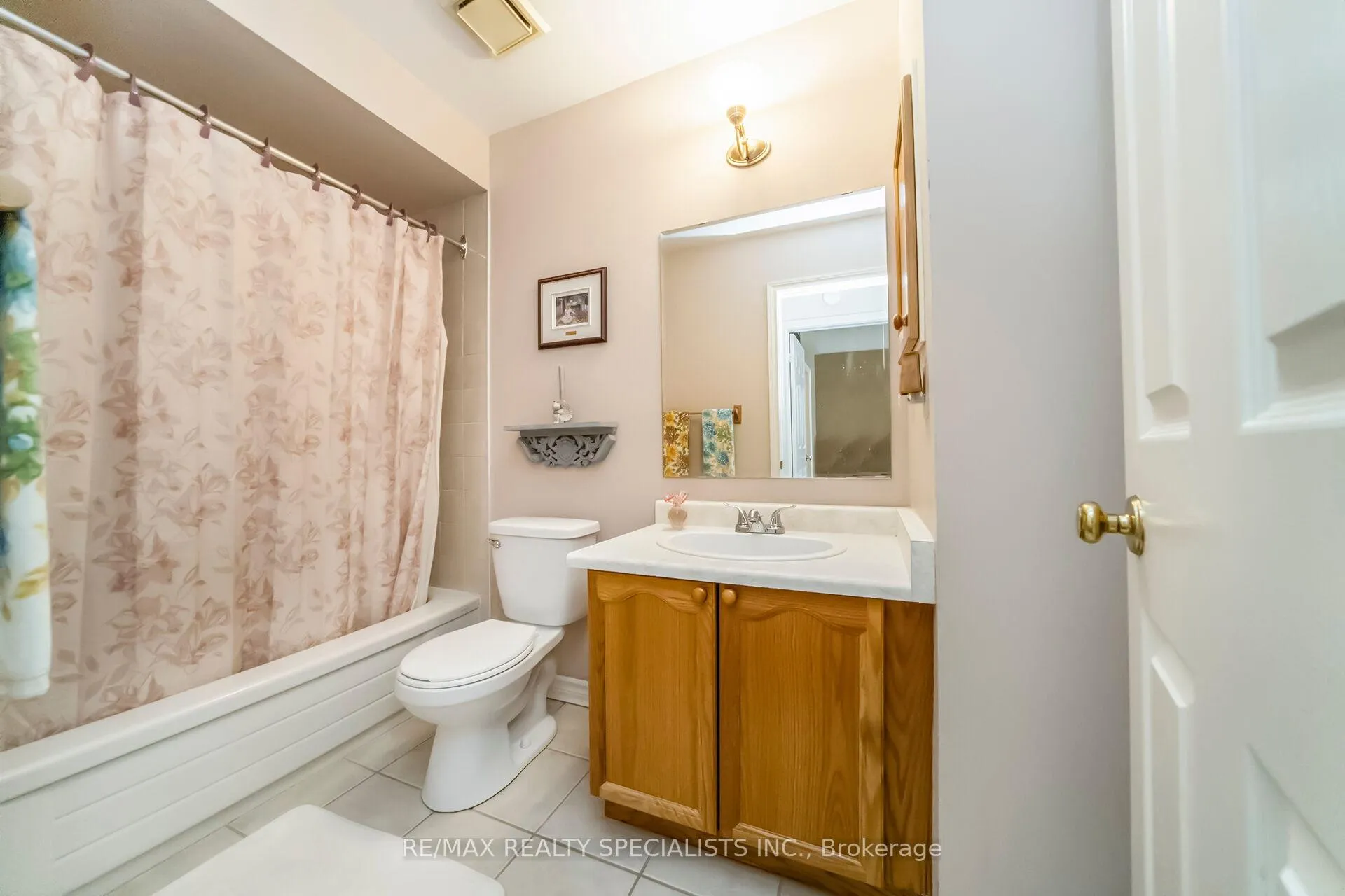 Photo 23 of 39 Heathcliffe Square, Brampton, Central Park — HOMEH