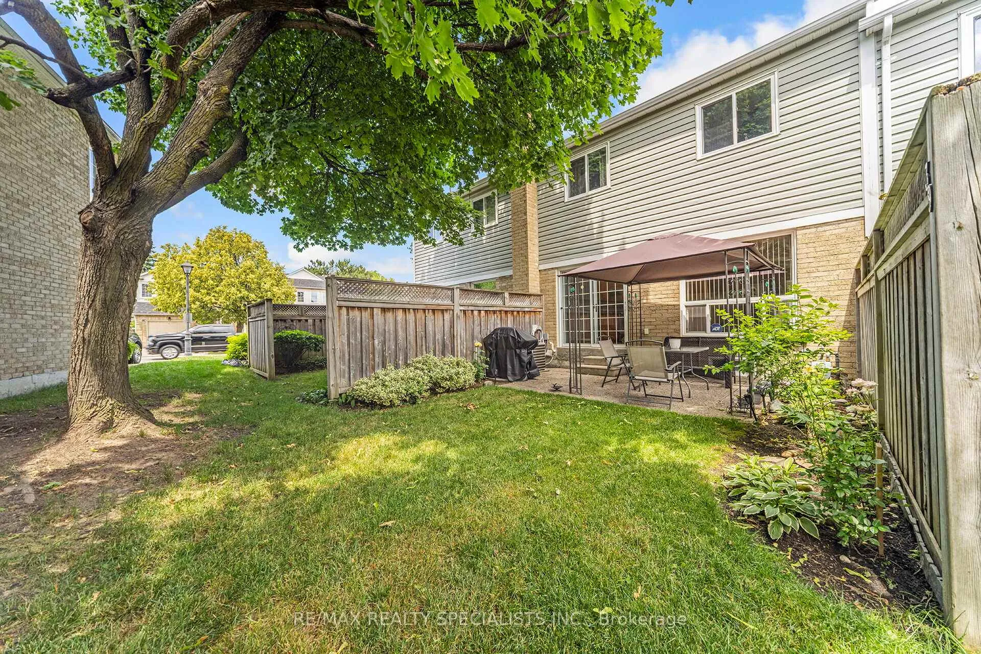 Photo 41 of 39 Heathcliffe Square, Brampton, Central Park — HOMEH