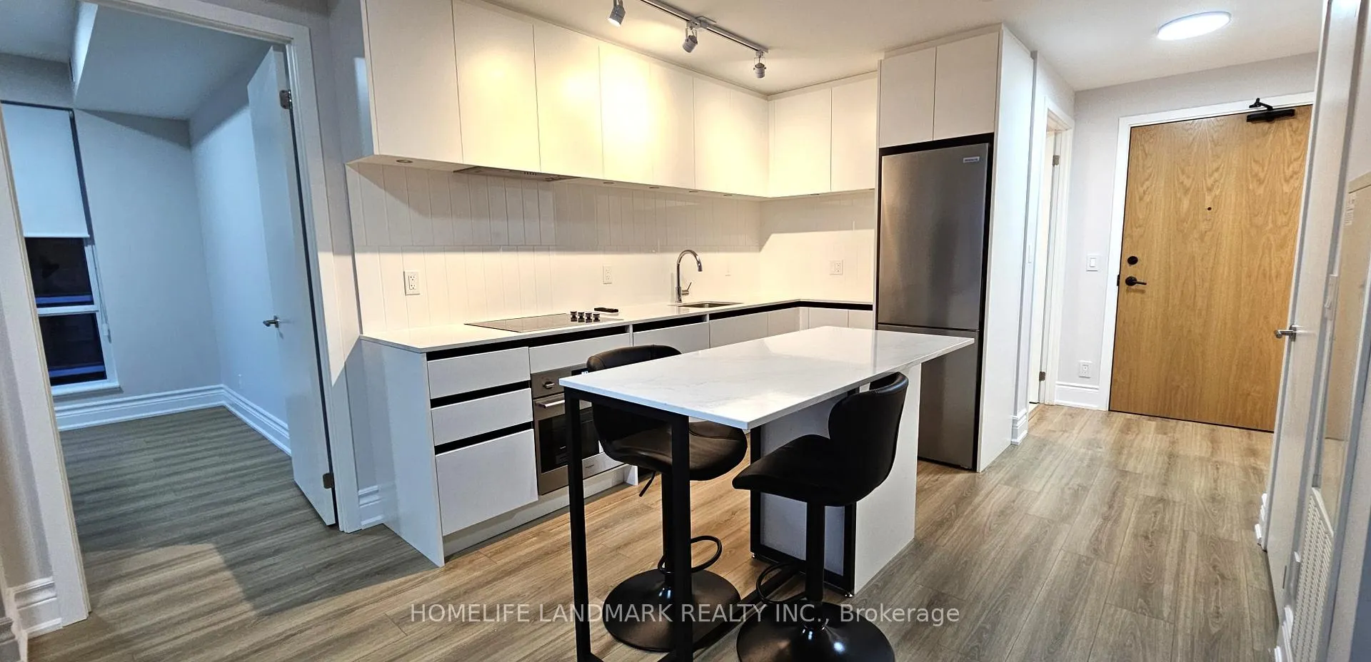 Front of Unit 1209, 7950 Bathurst Street