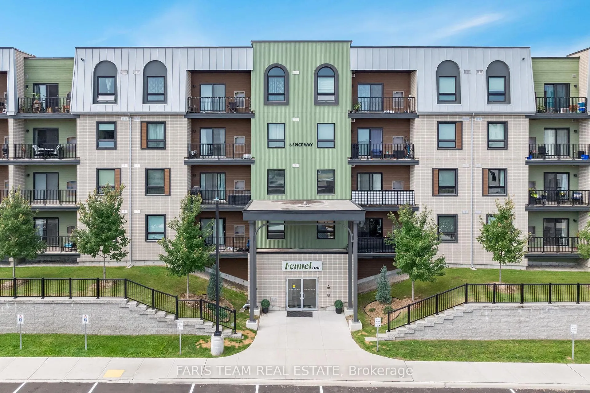 Photo 2 of Unit 302, 6 Spice Way, Barrie, Innis-Shore — HOMEH