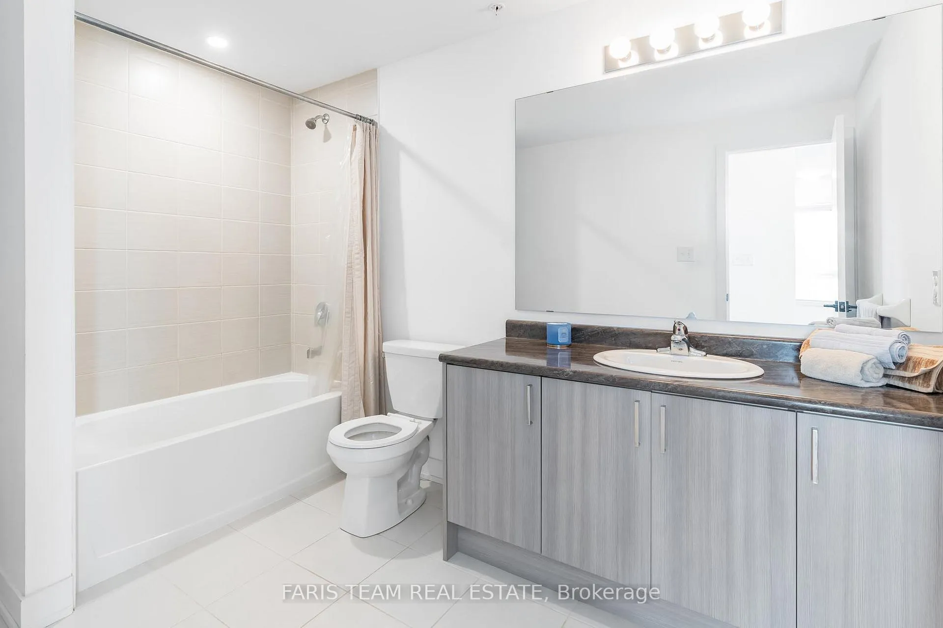 Photo 16 of Unit 302, 6 Spice Way, Barrie, Innis-Shore — HOMEH