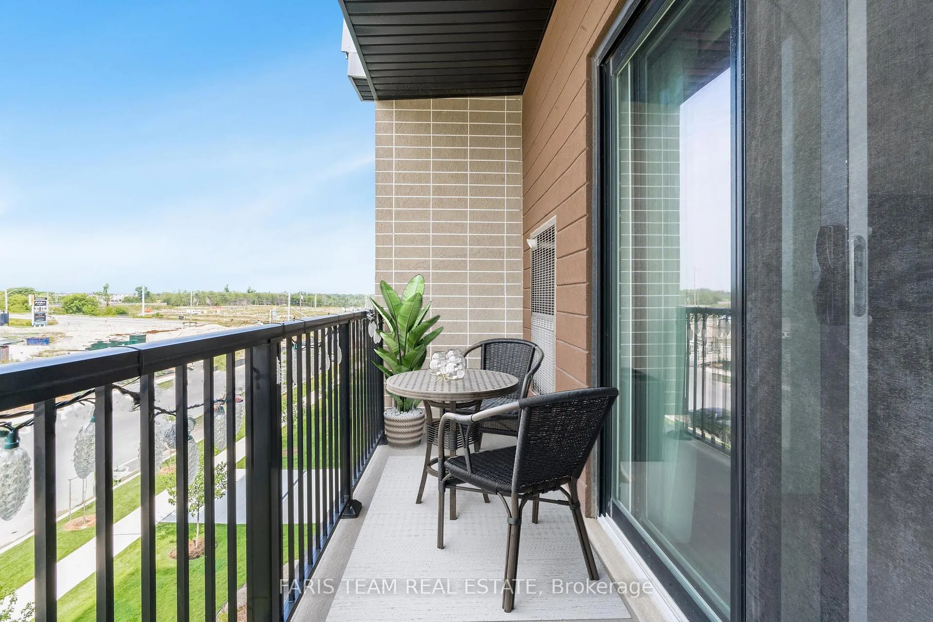 Photo 17 of Unit 302, 6 Spice Way, Barrie, Innis-Shore — HOMEH