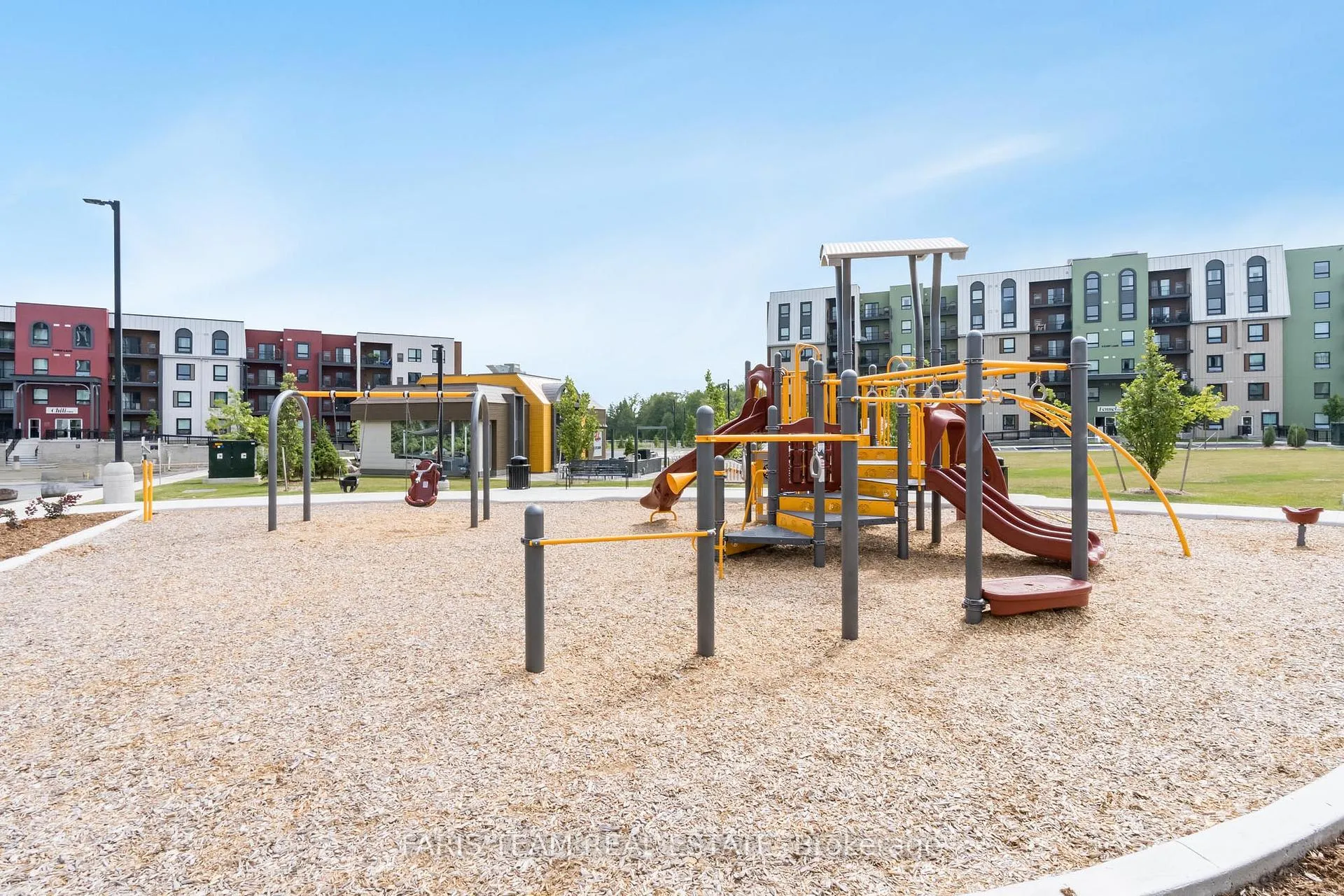 Photo 18 of Unit 302, 6 Spice Way, Barrie, Innis-Shore — HOMEH