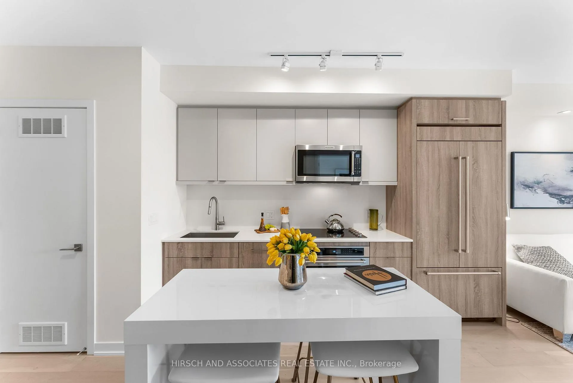 Front of Unit 308, 840 St Clair Avenue W