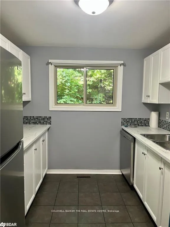 Photo 4 of 42 Shadowood Road N, Barrie, Ardagh — HOMEH