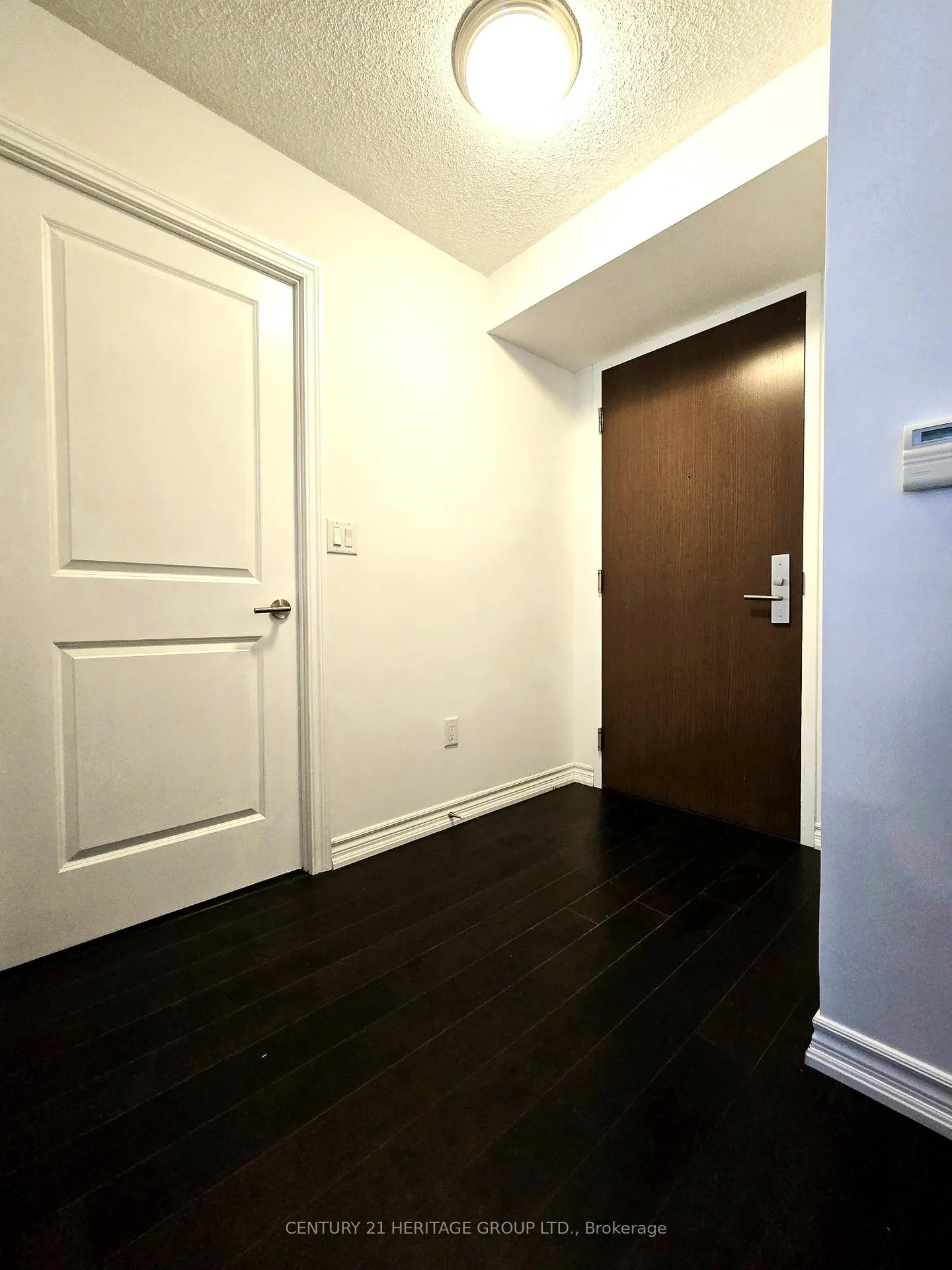 Photo 2 of Unit 1109, 386 Yonge Street, Toronto, Bay Street Corridor — HOMEH