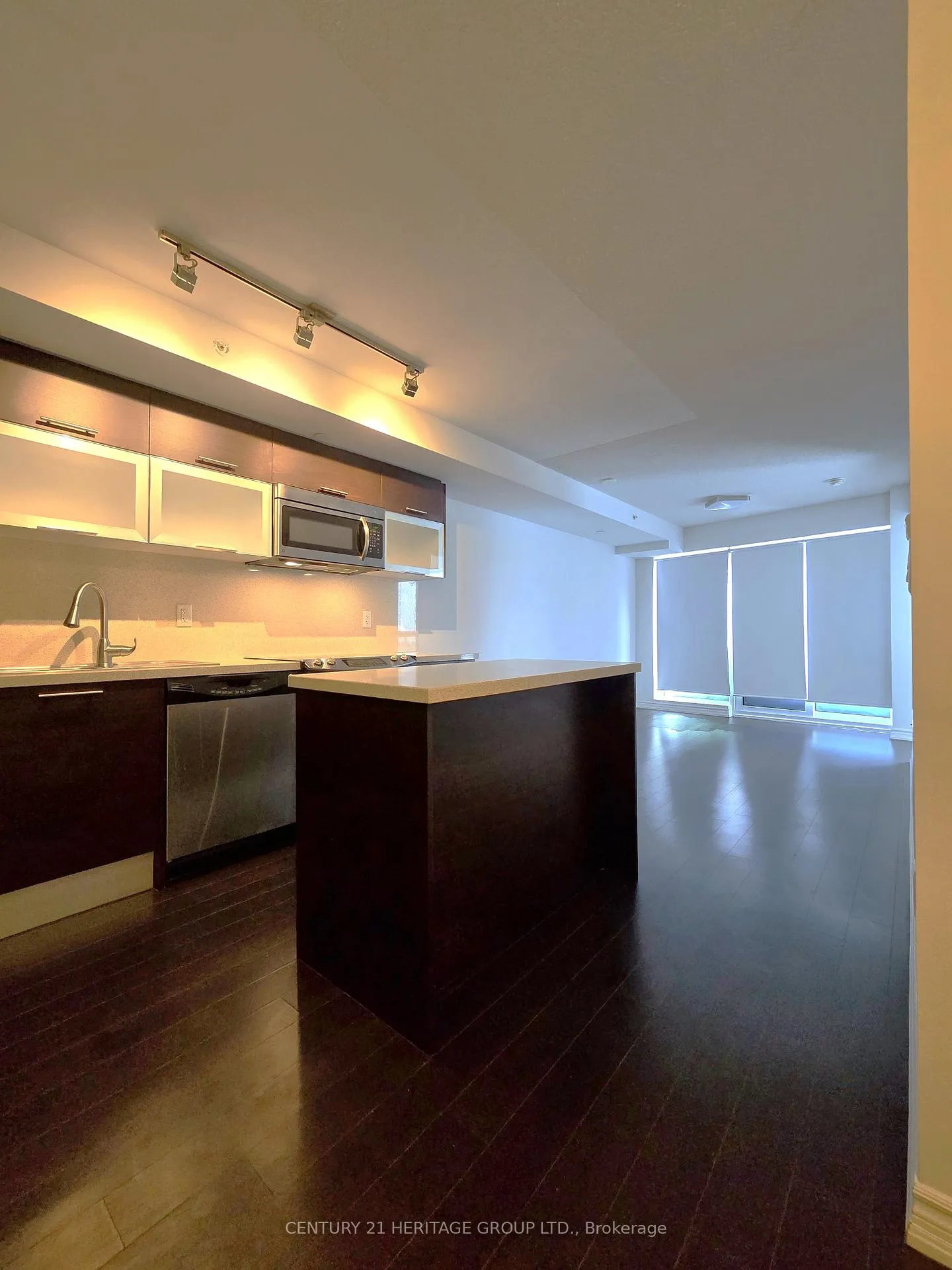 Photo 3 of Unit 1109, 386 Yonge Street, Toronto, Bay Street Corridor — HOMEH
