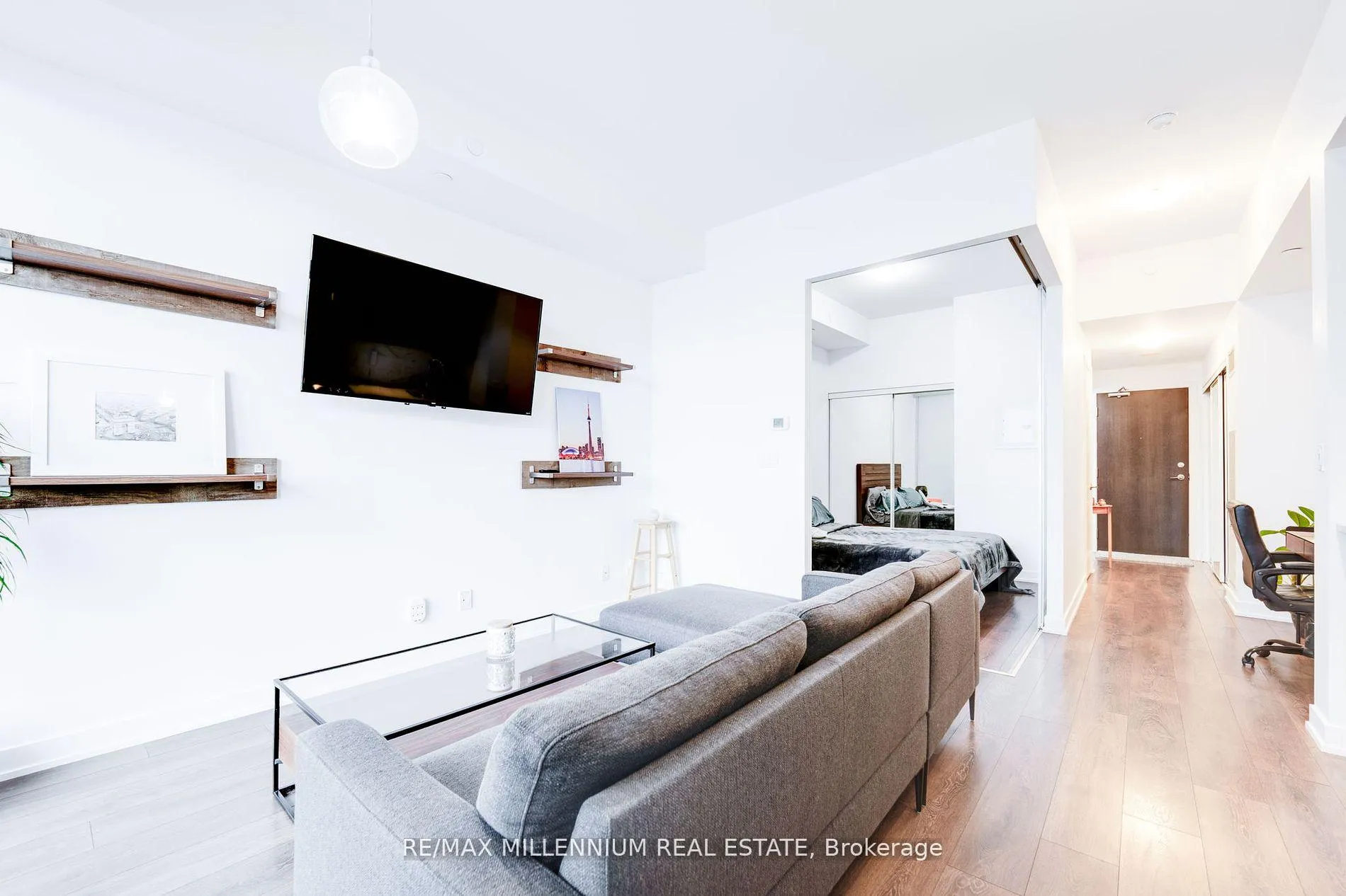 Photo 8 of Unit 710, 50 Bruyeres Mews, Toronto, Waterfront Communities — HOMEH