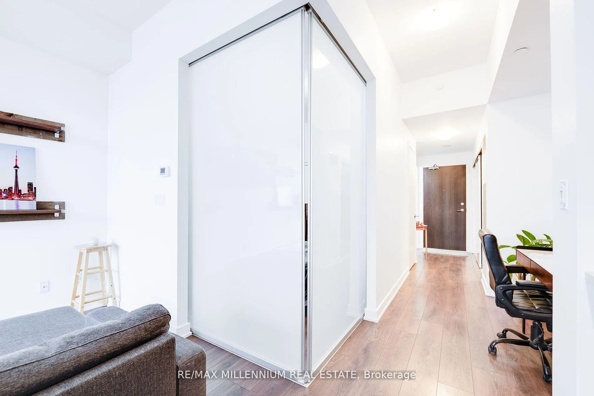Photo 9 of Unit 710, 50 Bruyeres Mews, Toronto, Waterfront Communities — HOMEH