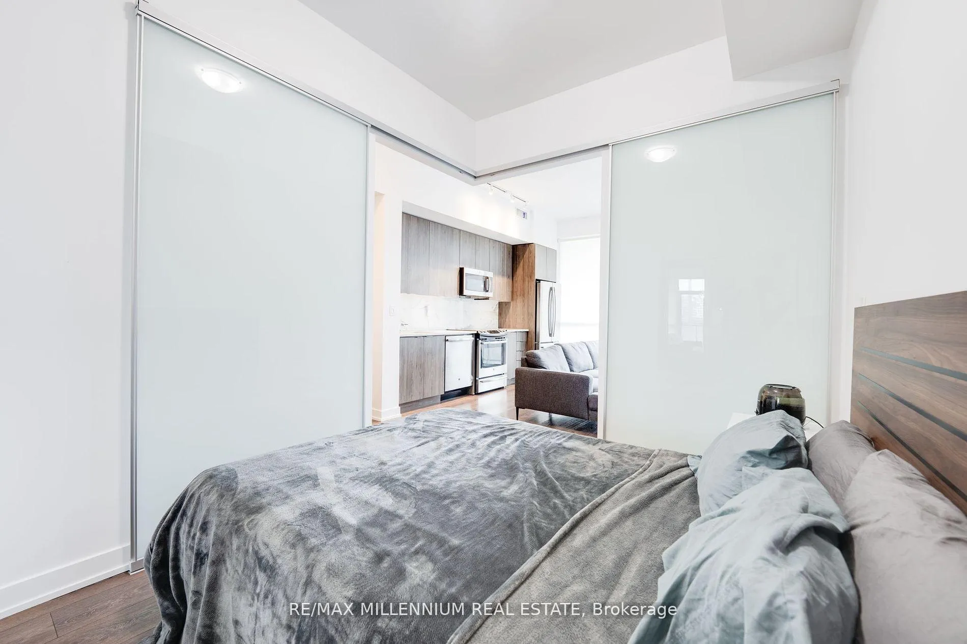 Photo 11 of Unit 710, 50 Bruyeres Mews, Toronto, Waterfront Communities — HOMEH