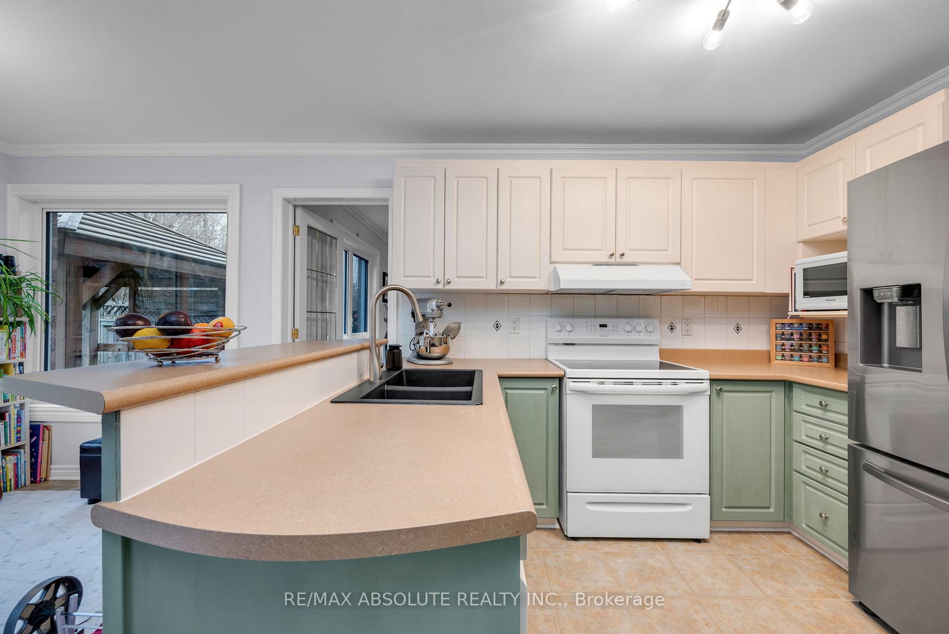 Photo 12 of 2913 Sable Ridge Drive, Ottawa, Upper Hunt Club — HOMEH