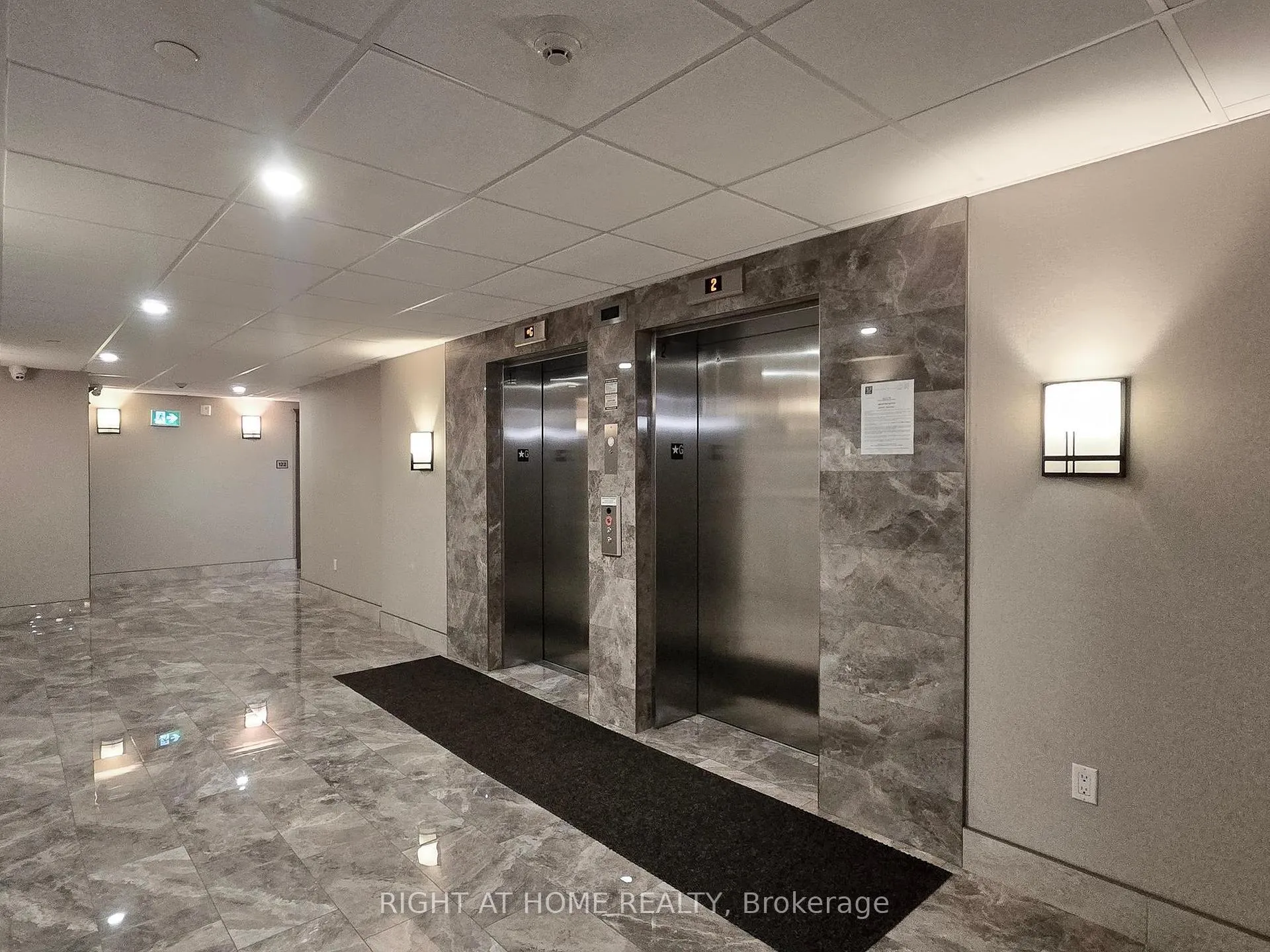 Photo 5 of Unit 111, 101 Shoreview Place, Hamilton, Lakeshore — HOMEH