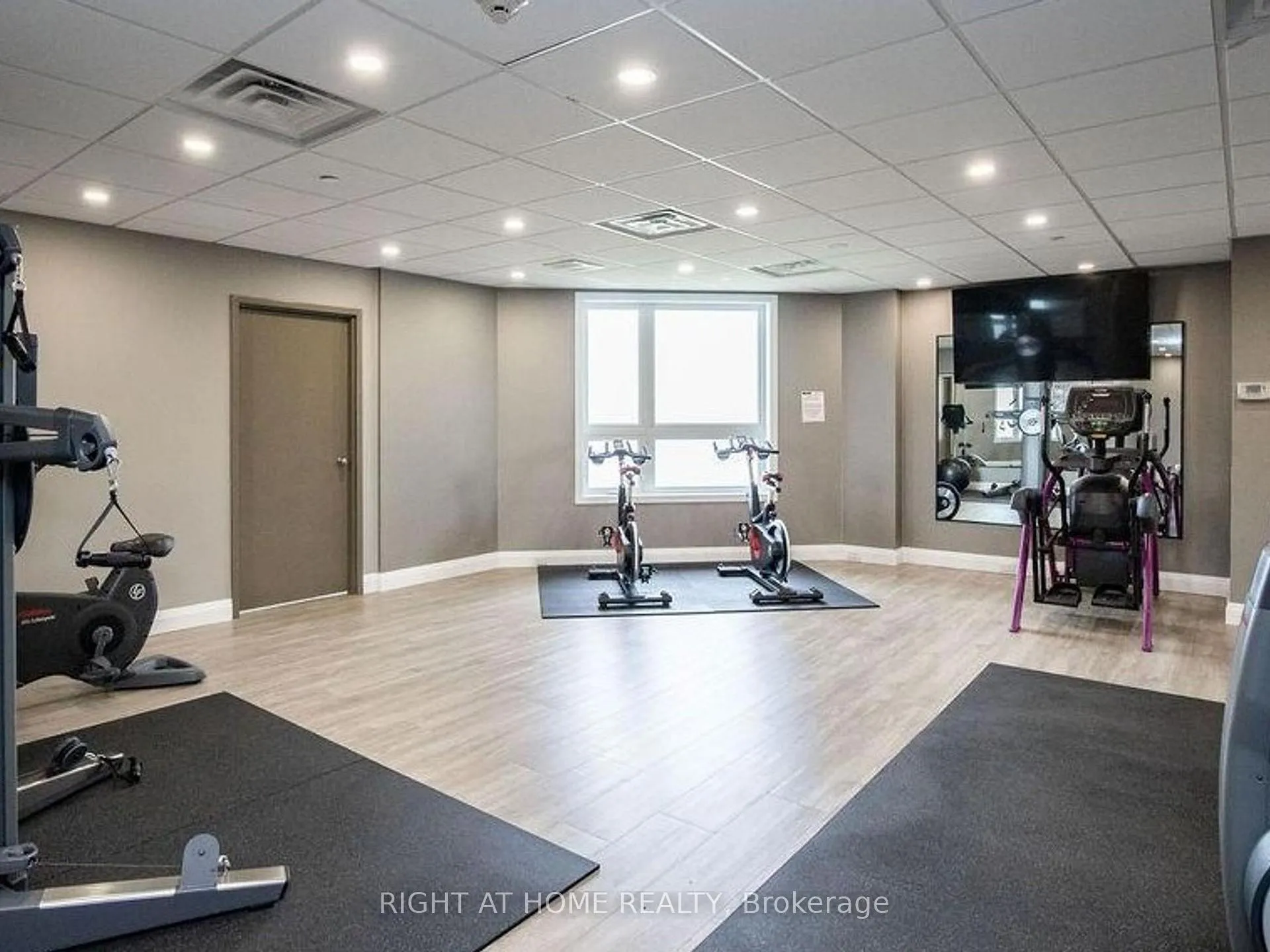 Photo 39 of Unit 111, 101 Shoreview Place, Hamilton, Lakeshore — HOMEH